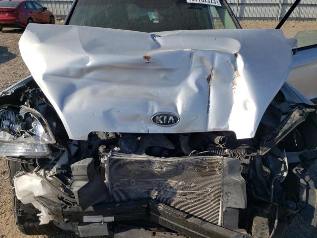 Photo 11 VIN: KNDJT2A68C7440778 - KIA SOUL + 