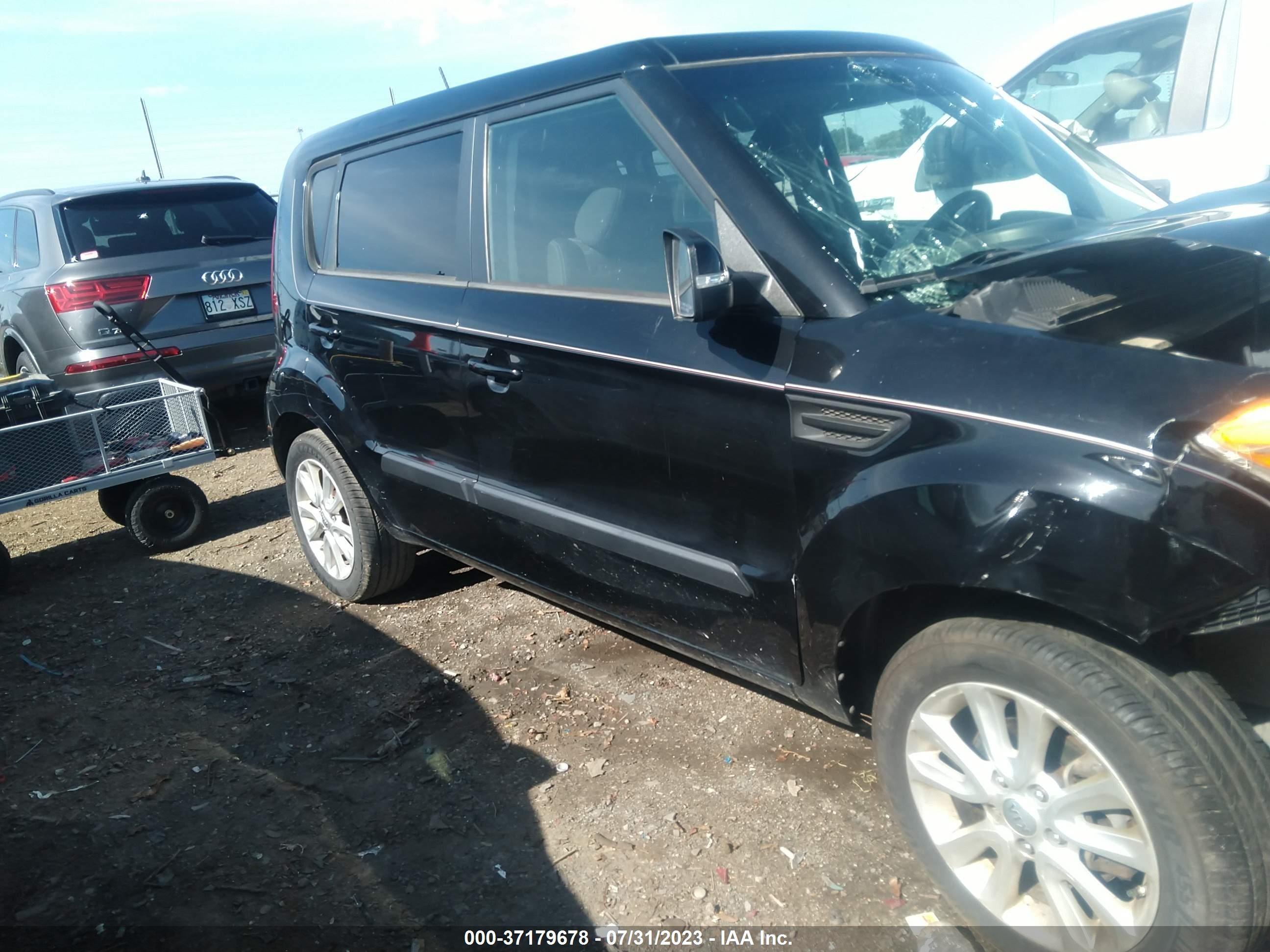 Photo 12 VIN: KNDJT2A68C7738845 - KIA SOUL 