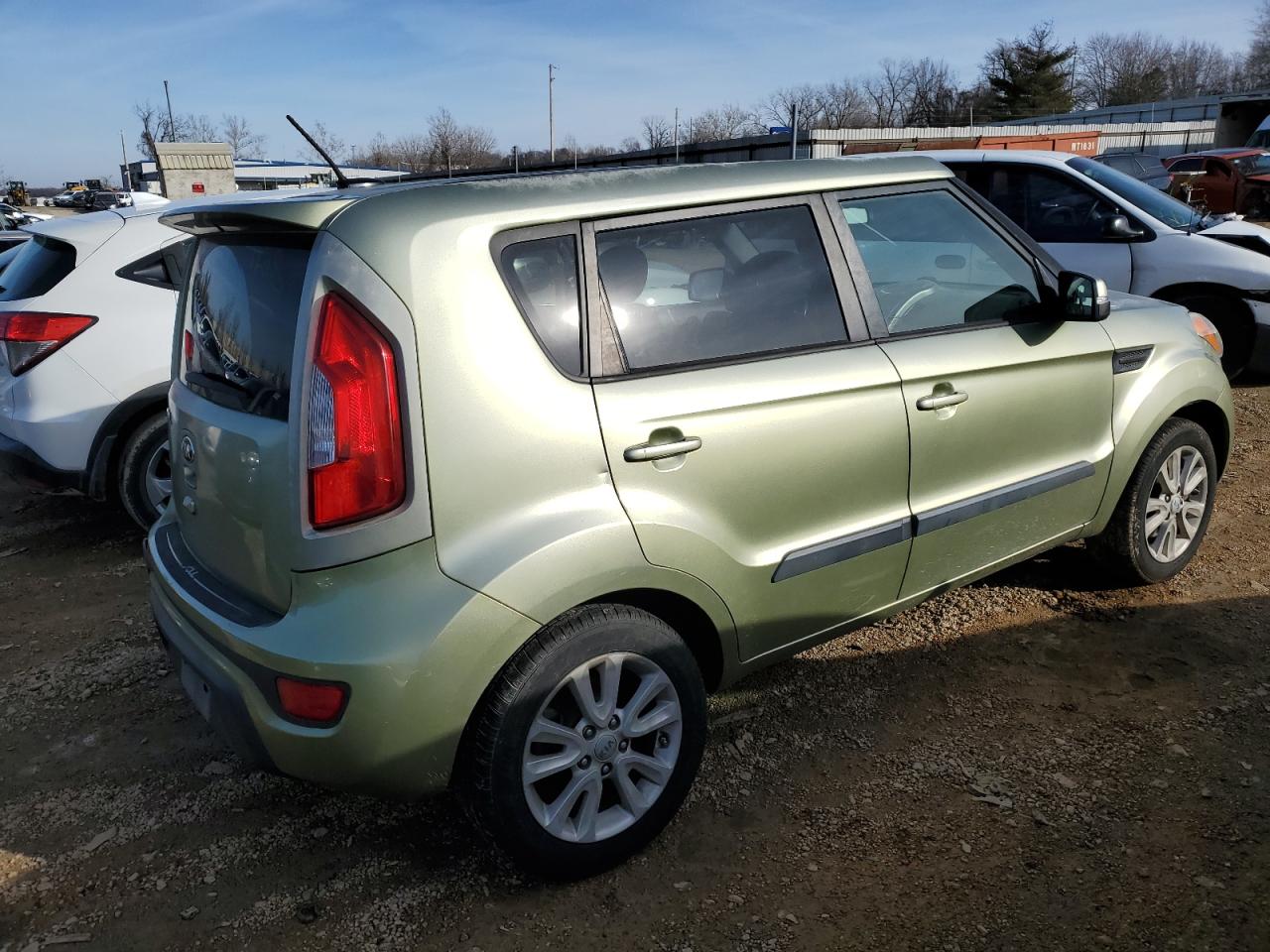 Photo 2 VIN: KNDJT2A68D7633479 - KIA SOUL 