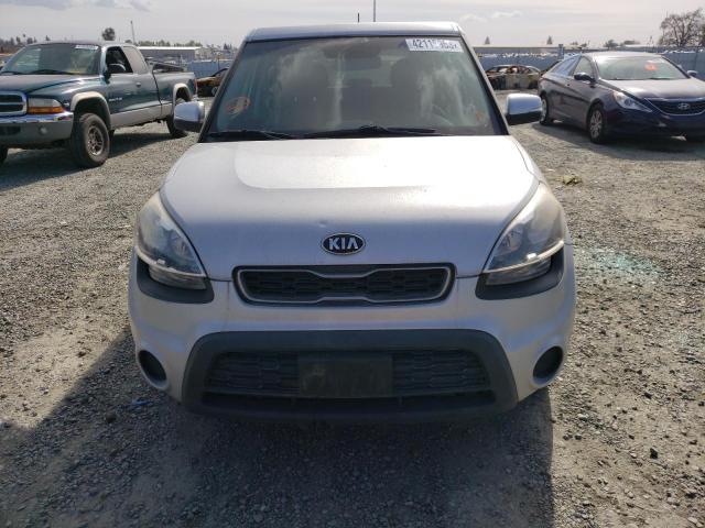 Photo 4 VIN: KNDJT2A68D7757817 - KIA SOUL + 