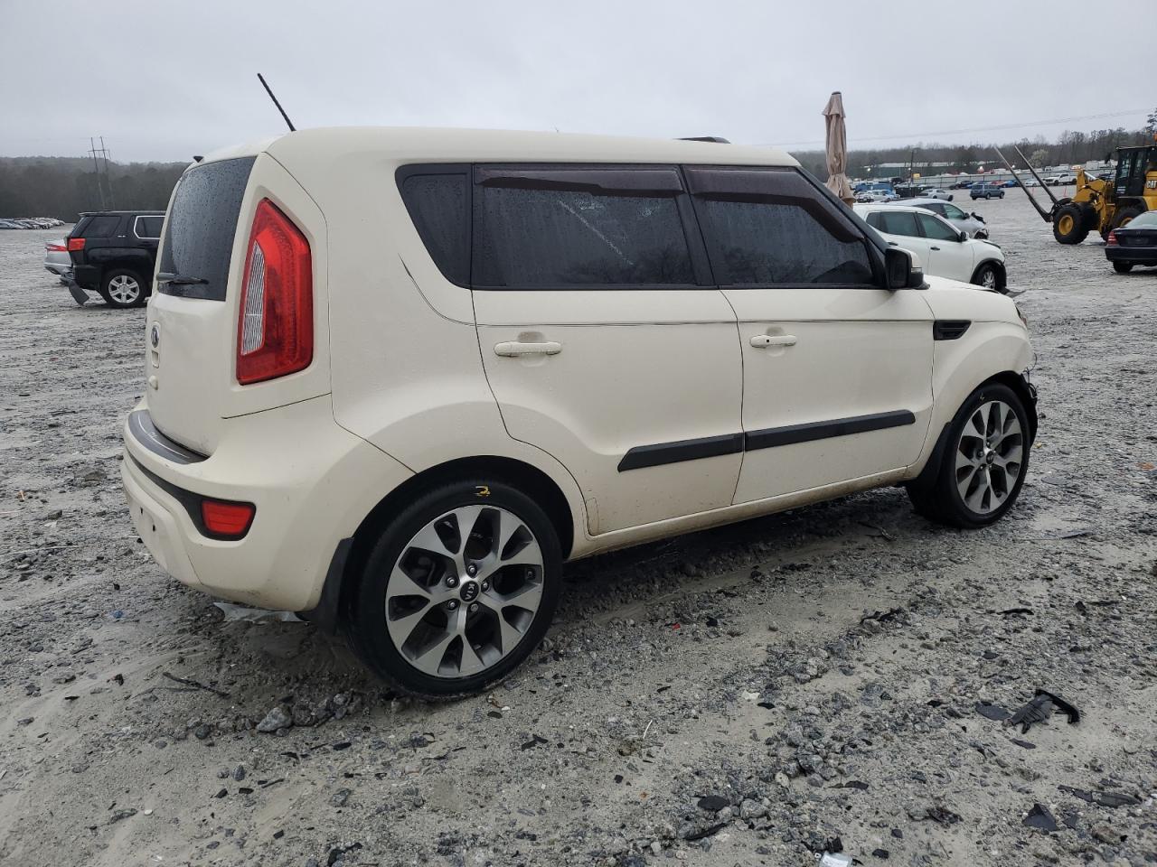 Photo 2 VIN: KNDJT2A68D7772625 - KIA SOUL 