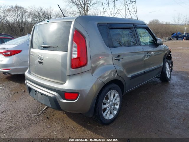 Photo 3 VIN: KNDJT2A69C7449165 - KIA SOUL 