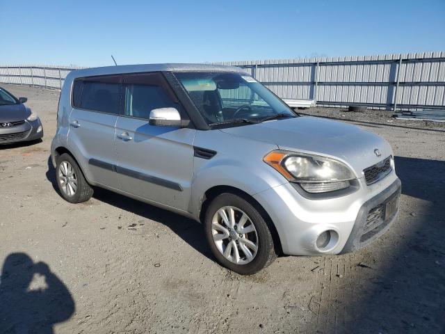 Photo 3 VIN: KNDJT2A69D7534444 - KIA SOUL + 