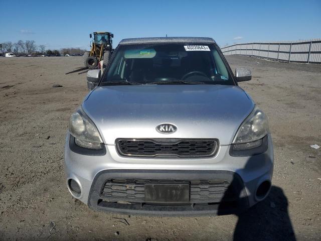 Photo 4 VIN: KNDJT2A69D7534444 - KIA SOUL + 