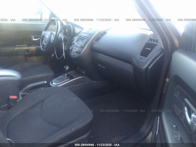 Photo 4 VIN: KNDJT2A69D7557318 - KIA SOUL 