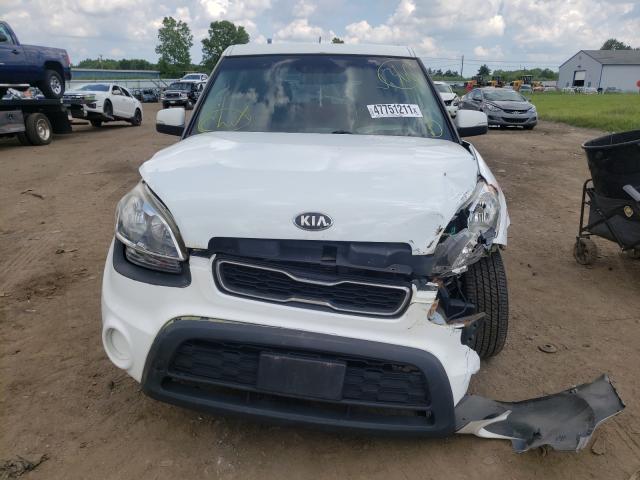 Photo 8 VIN: KNDJT2A69D7590223 - KIA SOUL + 