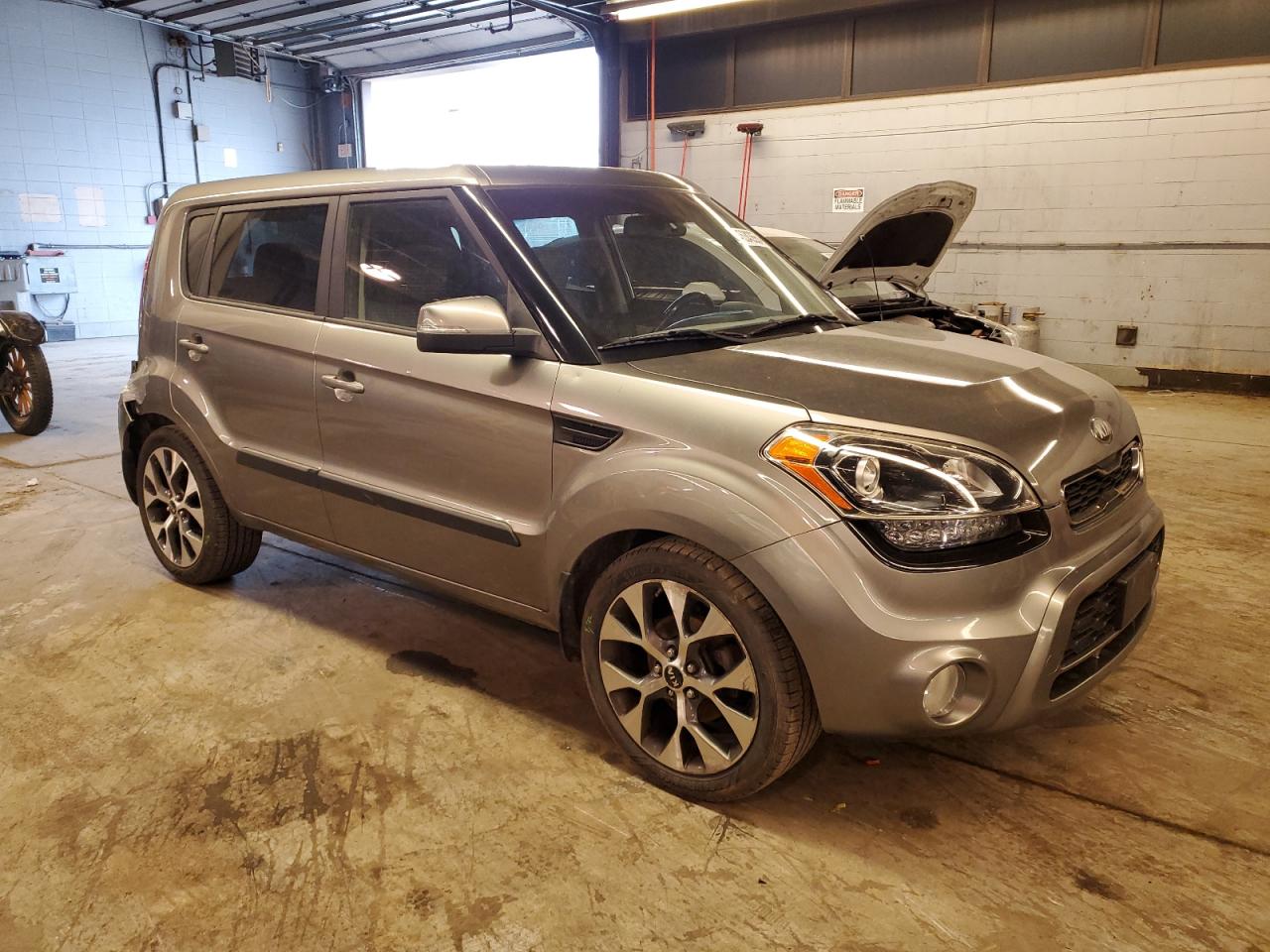 Photo 3 VIN: KNDJT2A69D7597236 - KIA SOUL 