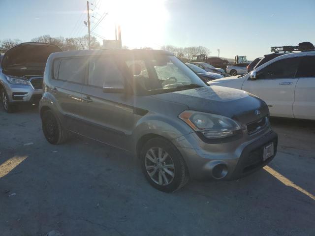 Photo 3 VIN: KNDJT2A69D7632972 - KIA SOUL 