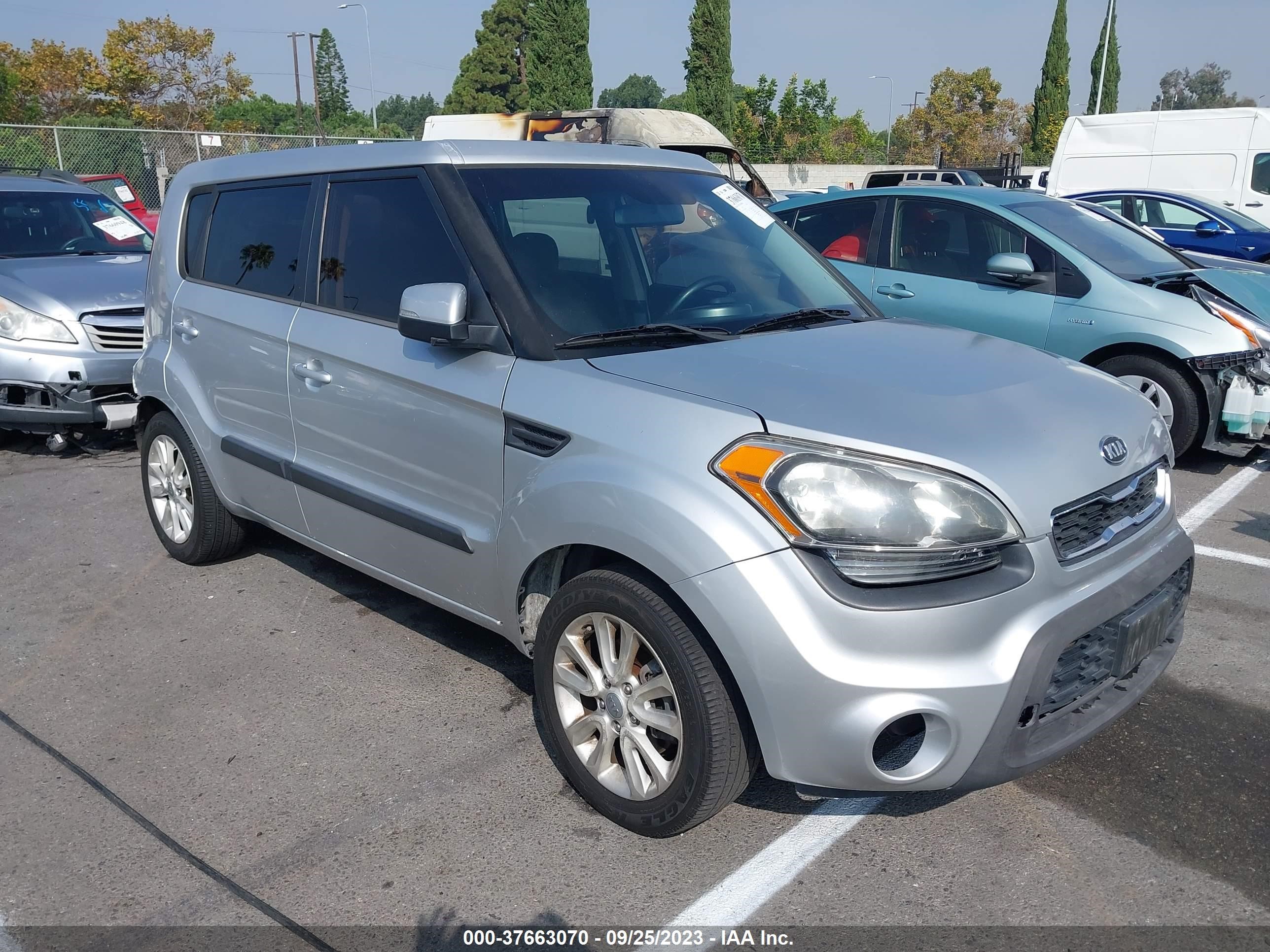 Photo 0 VIN: KNDJT2A6XC7414053 - KIA SOUL 