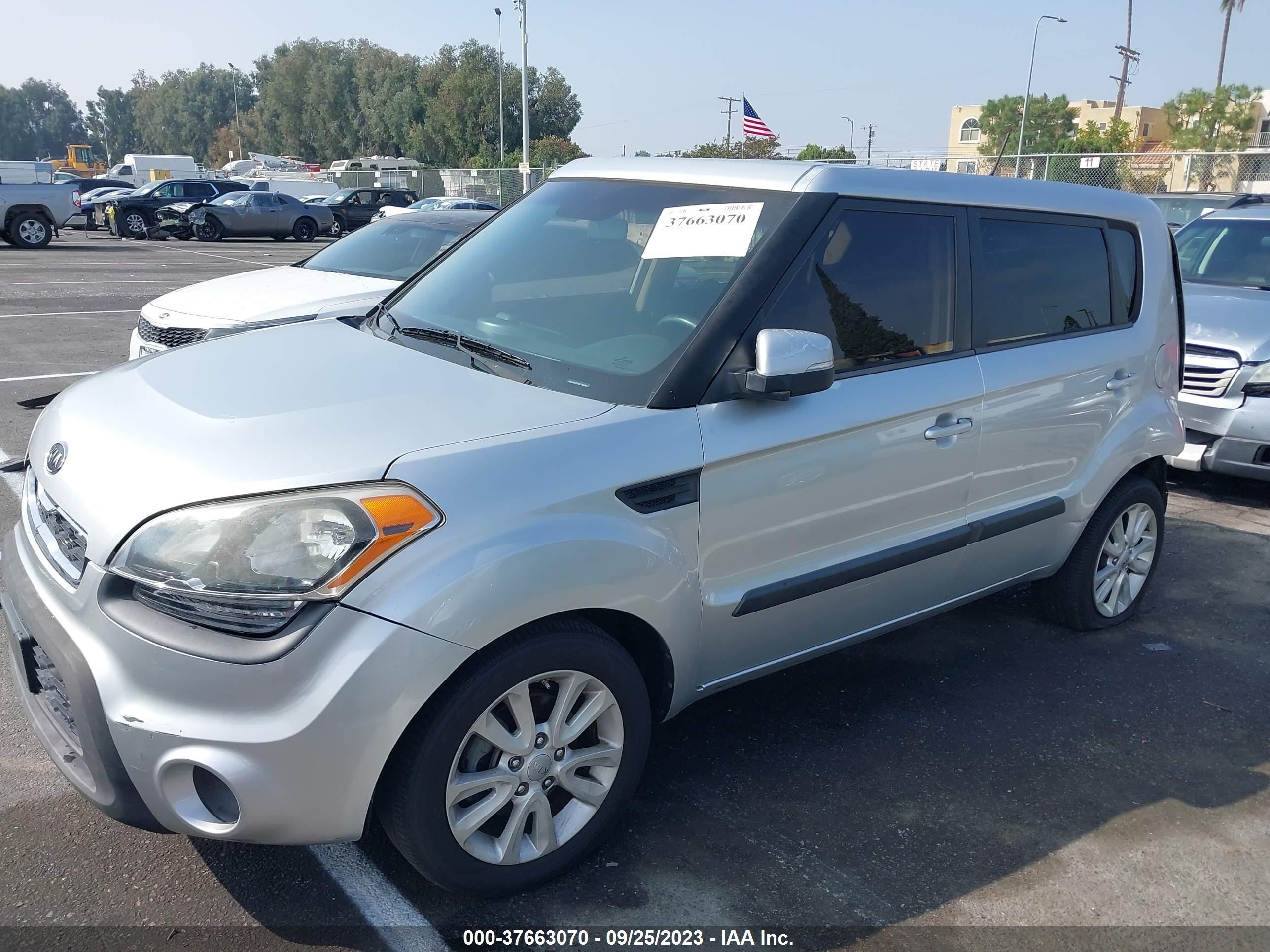 Photo 1 VIN: KNDJT2A6XC7414053 - KIA SOUL 