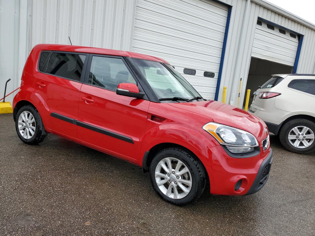 Photo 3 VIN: KNDJT2A6XC7460630 - KIA SOUL 