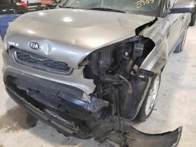 Photo 8 VIN: KNDJT2A6XD7550703 - KIA SOUL + 