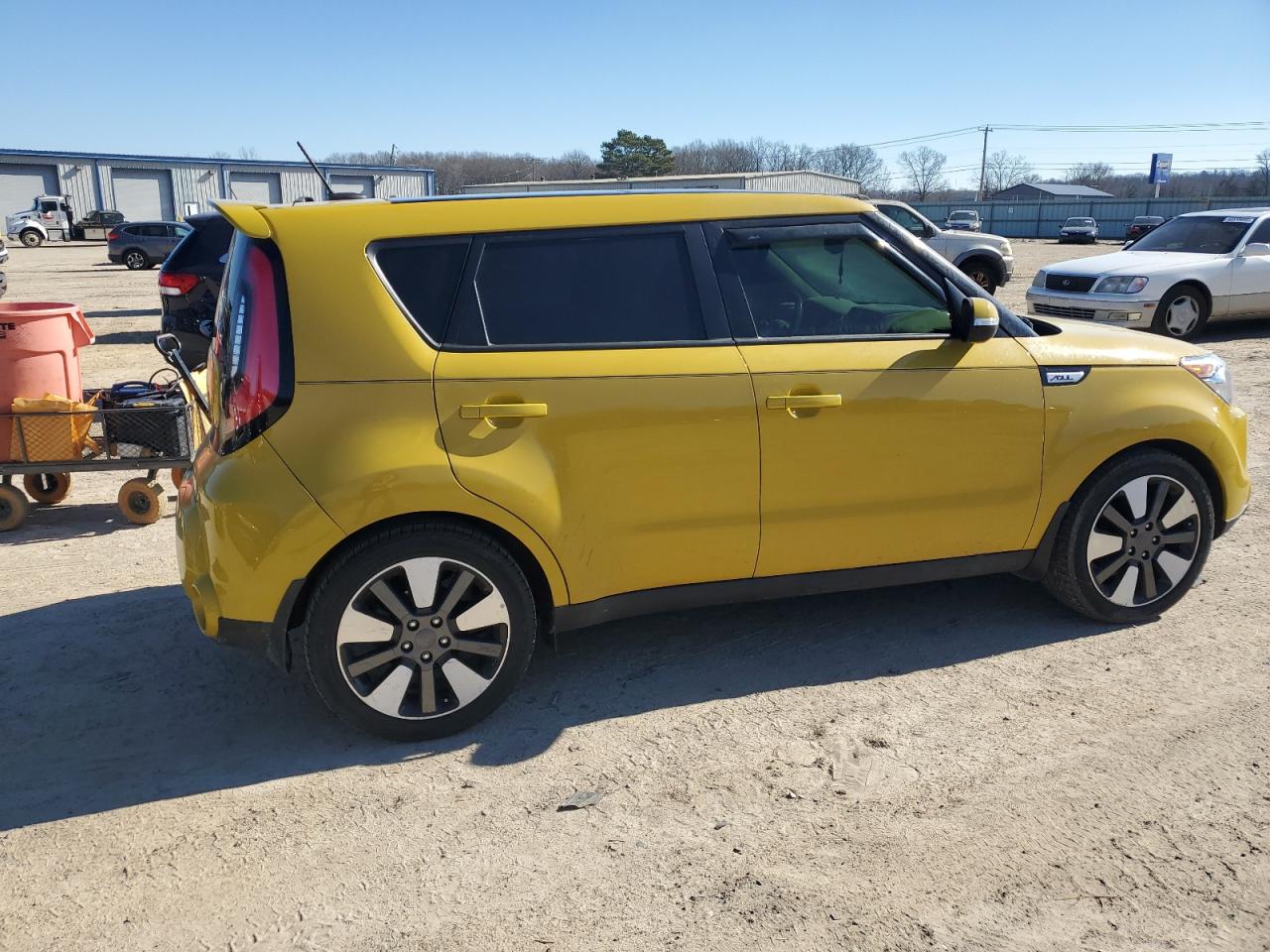 Photo 2 VIN: KNDJX3A50F7138889 - KIA SOUL 