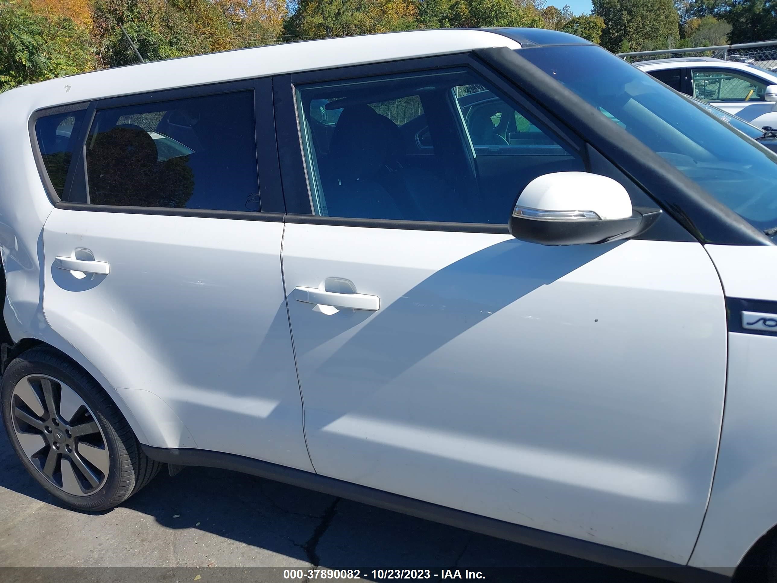 Photo 13 VIN: KNDJX3A56F7192424 - KIA SOUL 