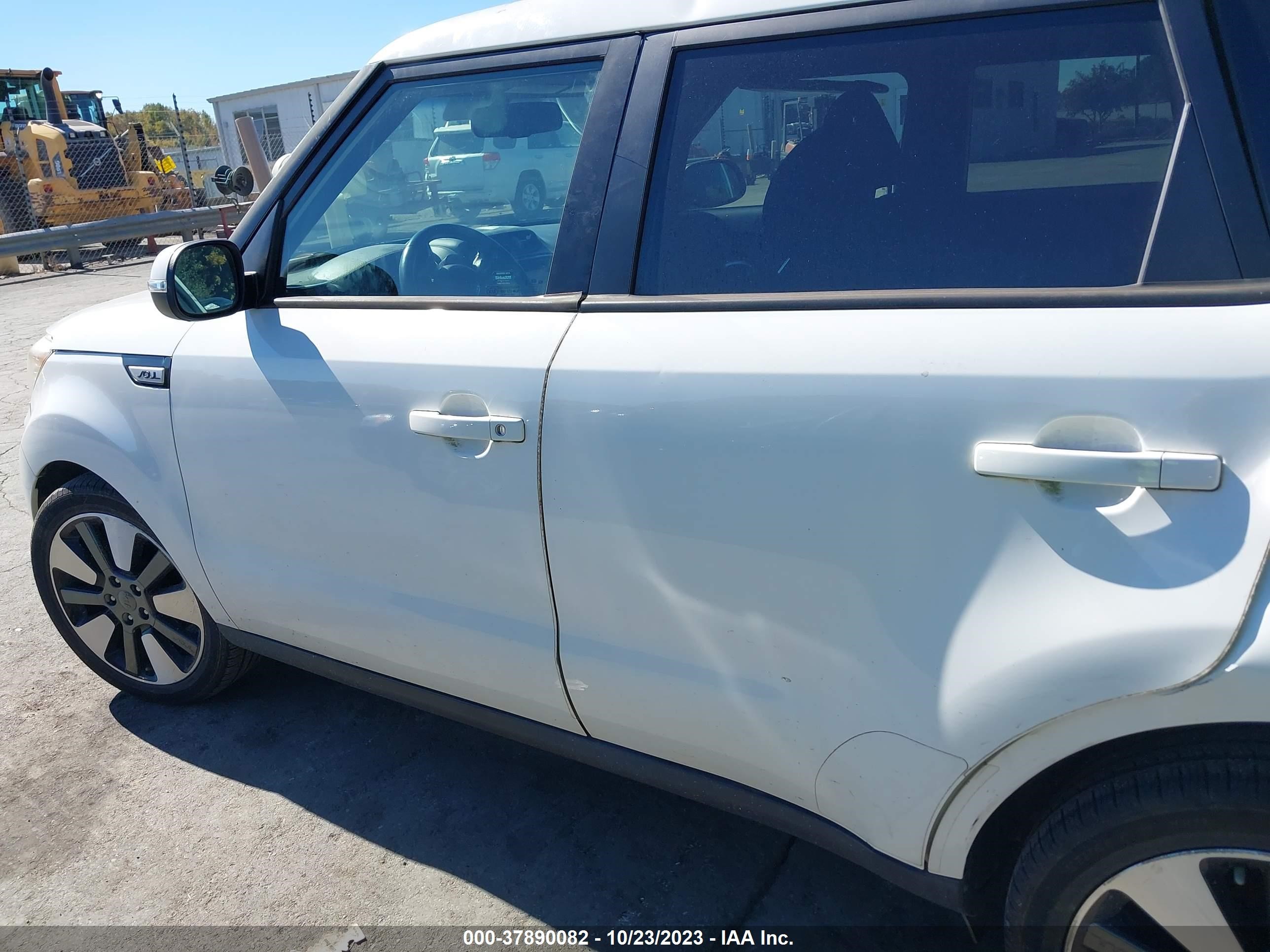 Photo 14 VIN: KNDJX3A56F7192424 - KIA SOUL 