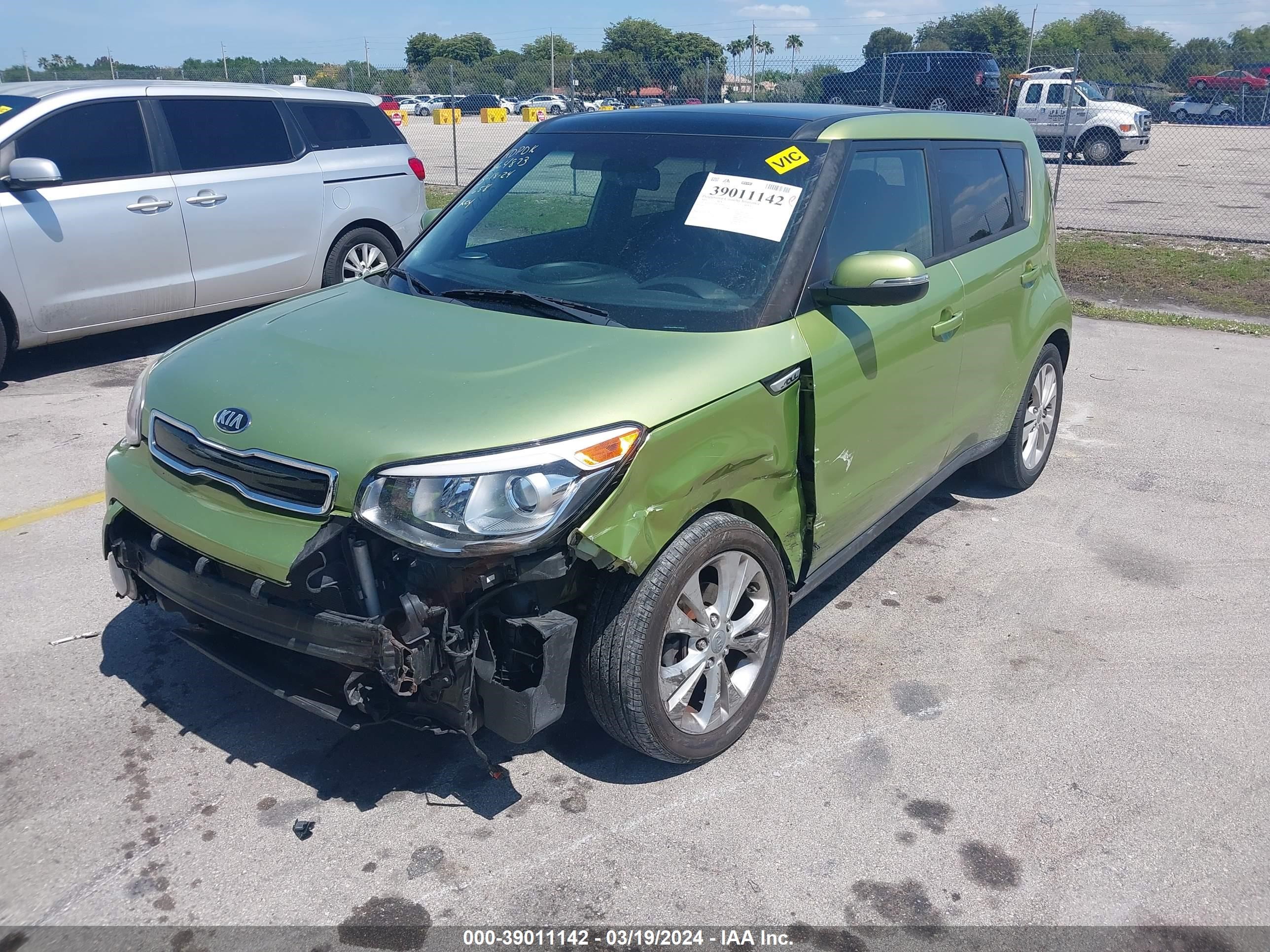 Photo 5 VIN: KNDJX3A56F7761658 - KIA SOUL 