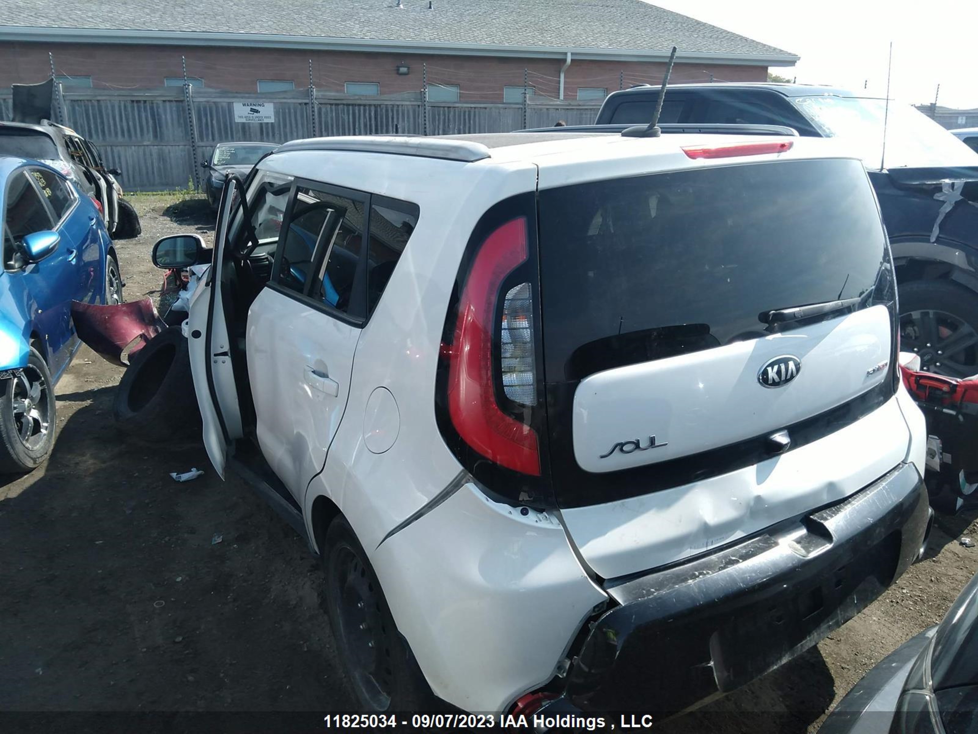 Photo 2 VIN: KNDJX3A59F7190943 - KIA SOUL 