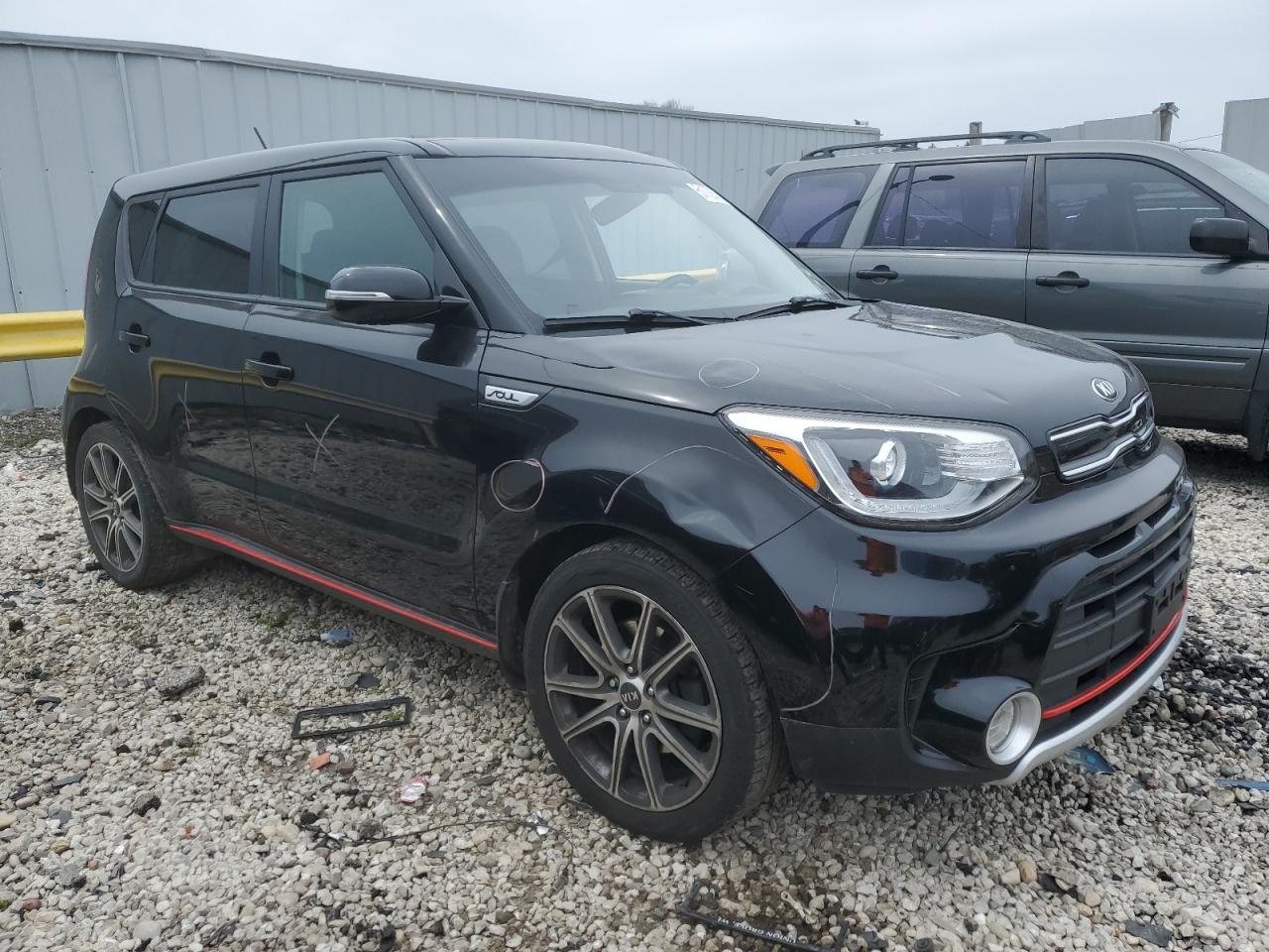 Photo 3 VIN: KNDJX3AA0J7531040 - KIA SOUL 