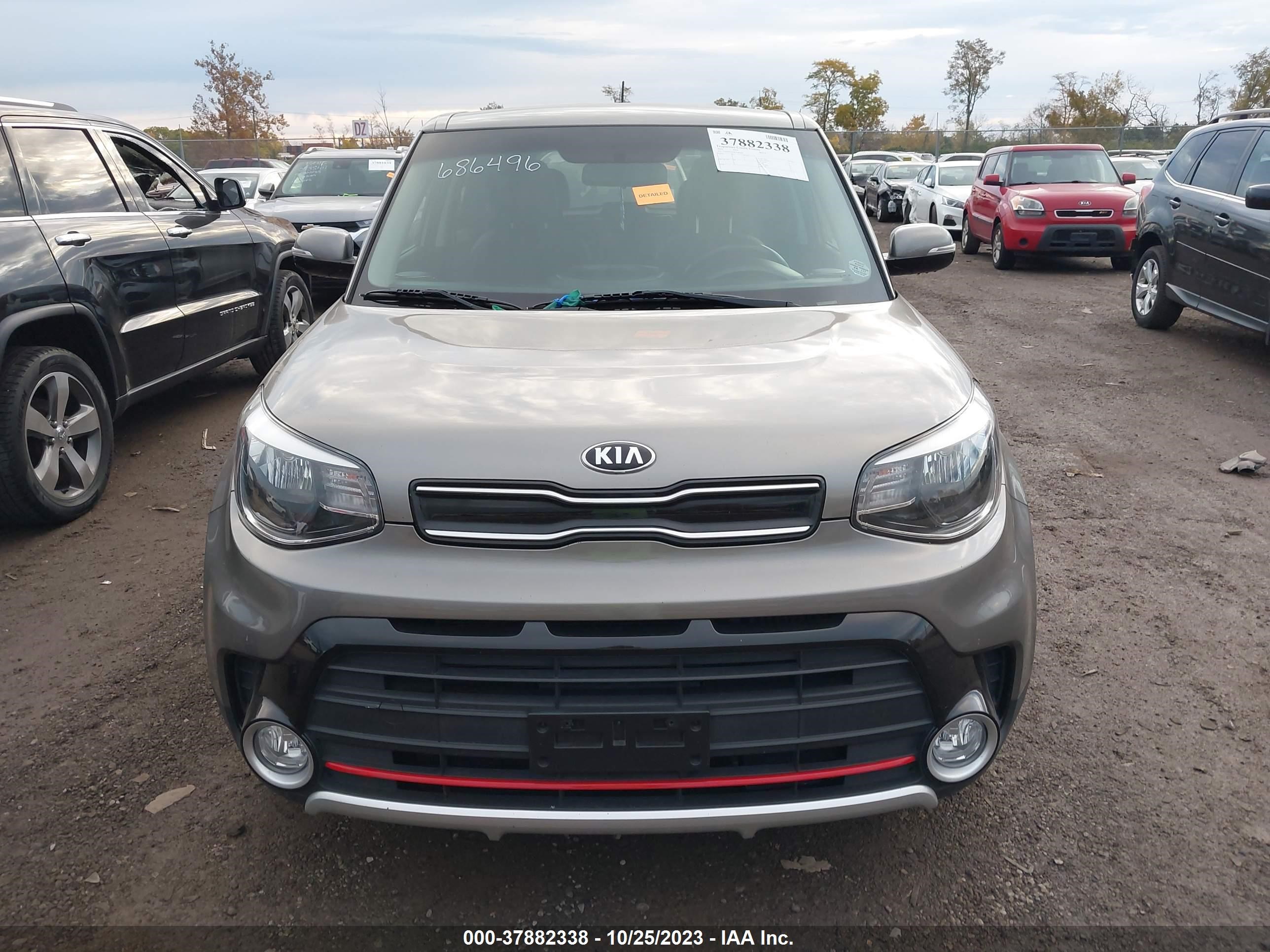 Photo 11 VIN: KNDJX3AA4K7686496 - KIA SOUL 