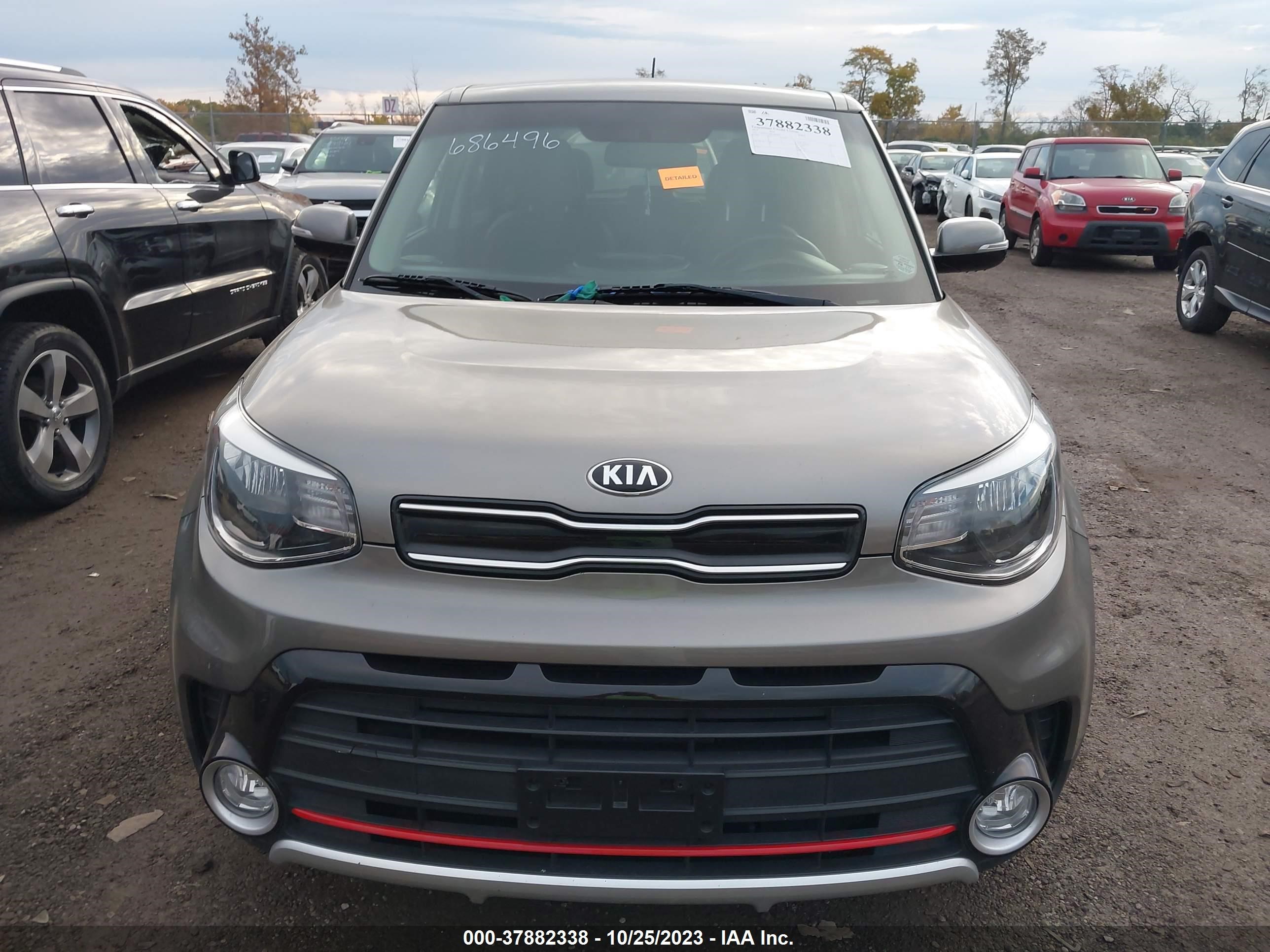 Photo 5 VIN: KNDJX3AA4K7686496 - KIA SOUL 