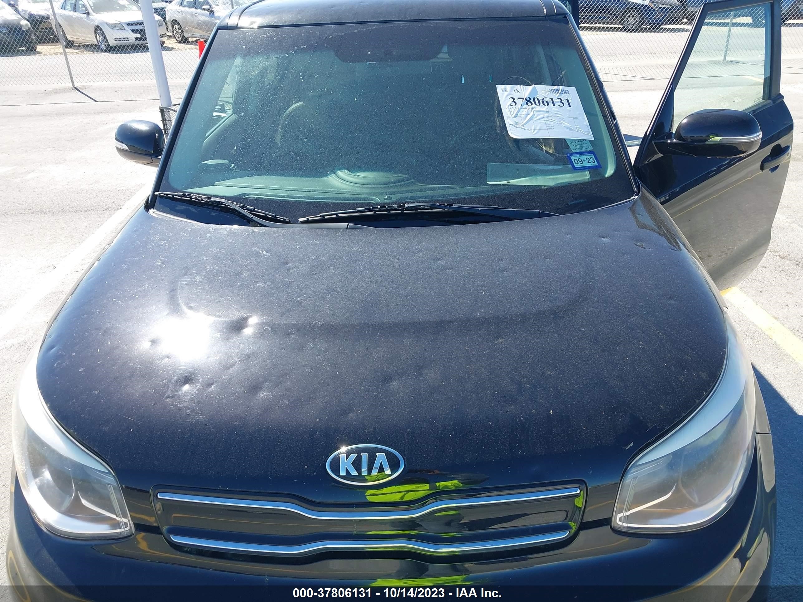 Photo 5 VIN: KNDJX3AA6K7642810 - KIA SOUL 