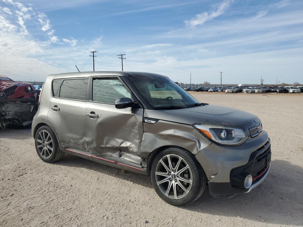 Photo 3 VIN: KNDJX3AA7J7529088 - KIA SOUL 