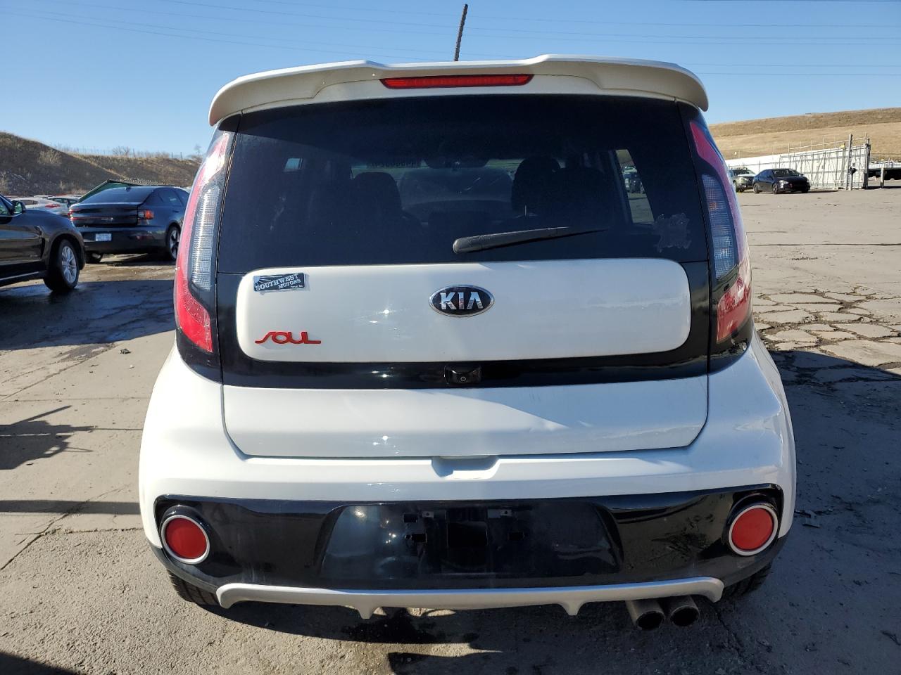 Photo 5 VIN: KNDJX3AA7J7898212 - KIA SOUL 