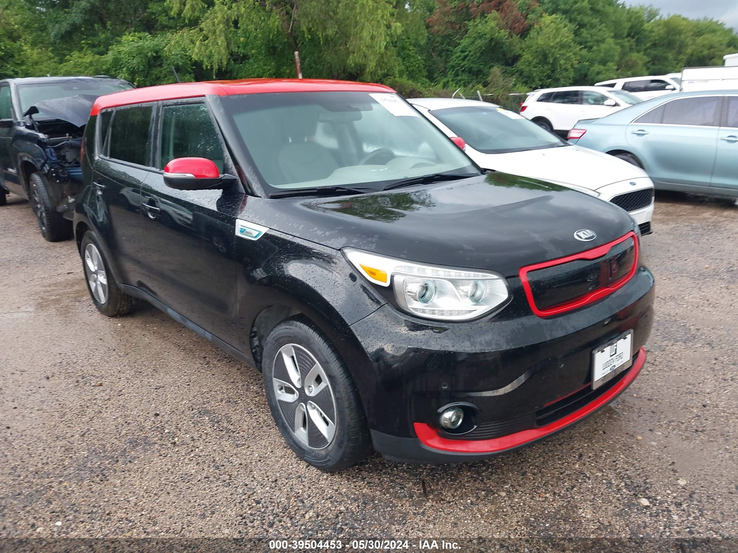 Photo 0 VIN: KNDJX3AE1H7025147 - KIA SOUL EV 