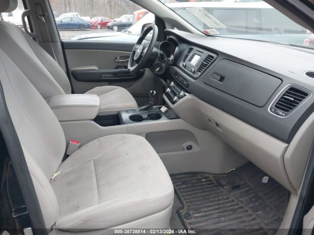 Photo 4 VIN: KNDMA5C11G6184582 - KIA SEDONA 