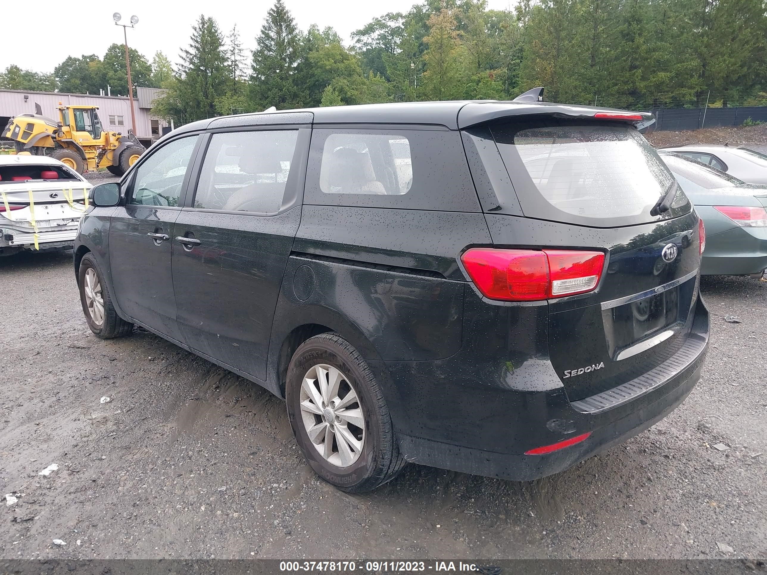 Photo 2 VIN: KNDMA5C11H6282870 - KIA SEDONA 