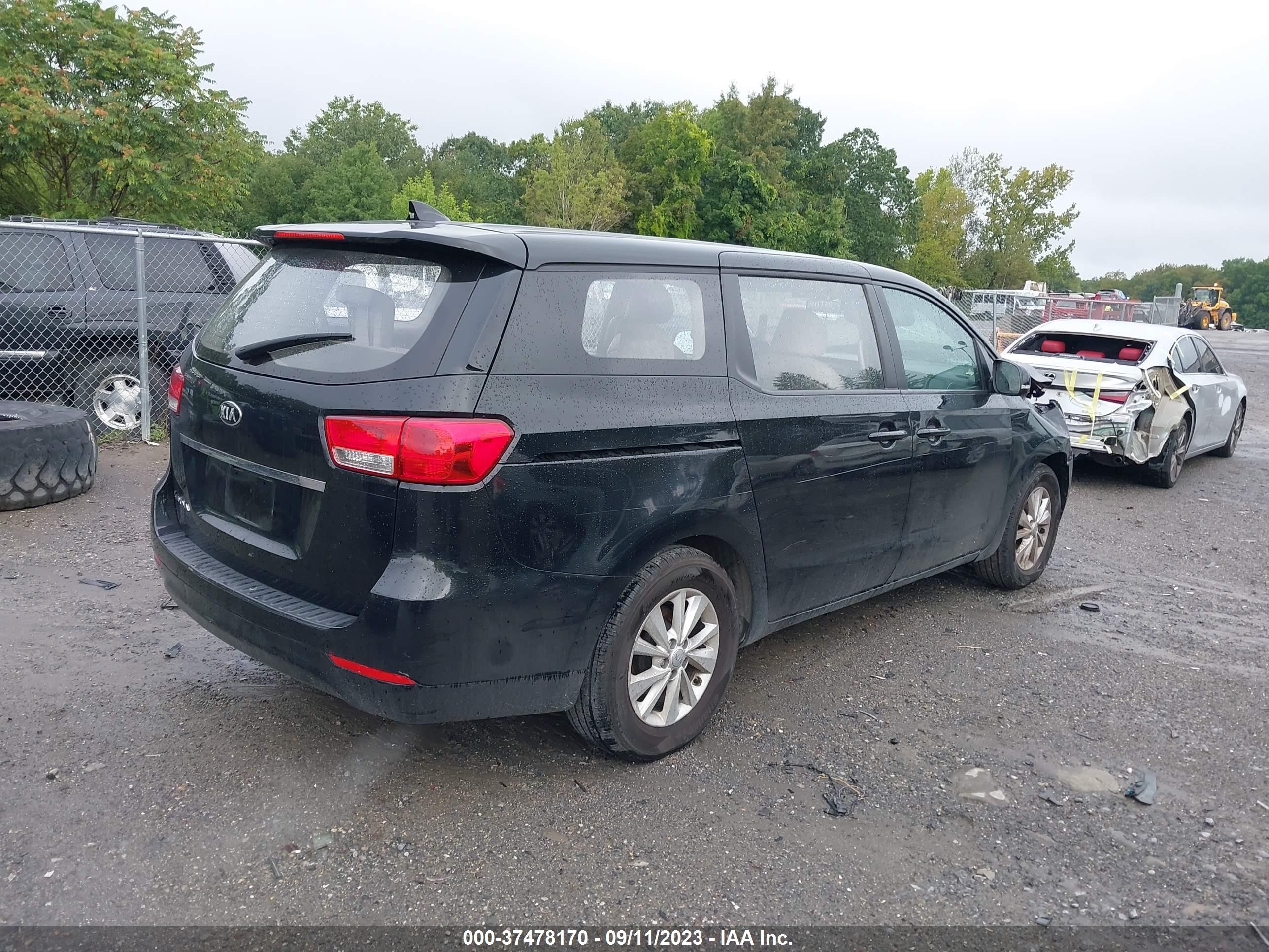 Photo 3 VIN: KNDMA5C11H6282870 - KIA SEDONA 