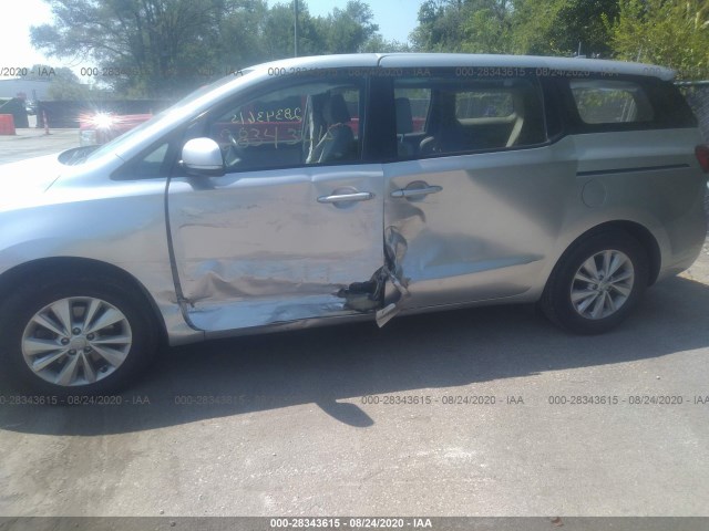 Photo 5 VIN: KNDMA5C12G6135343 - KIA SEDONA 