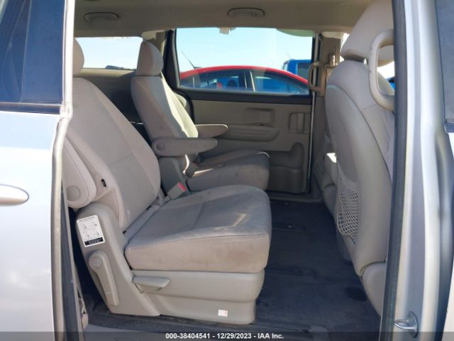 Photo 7 VIN: KNDMA5C12H6264233 - KIA SEDONA 