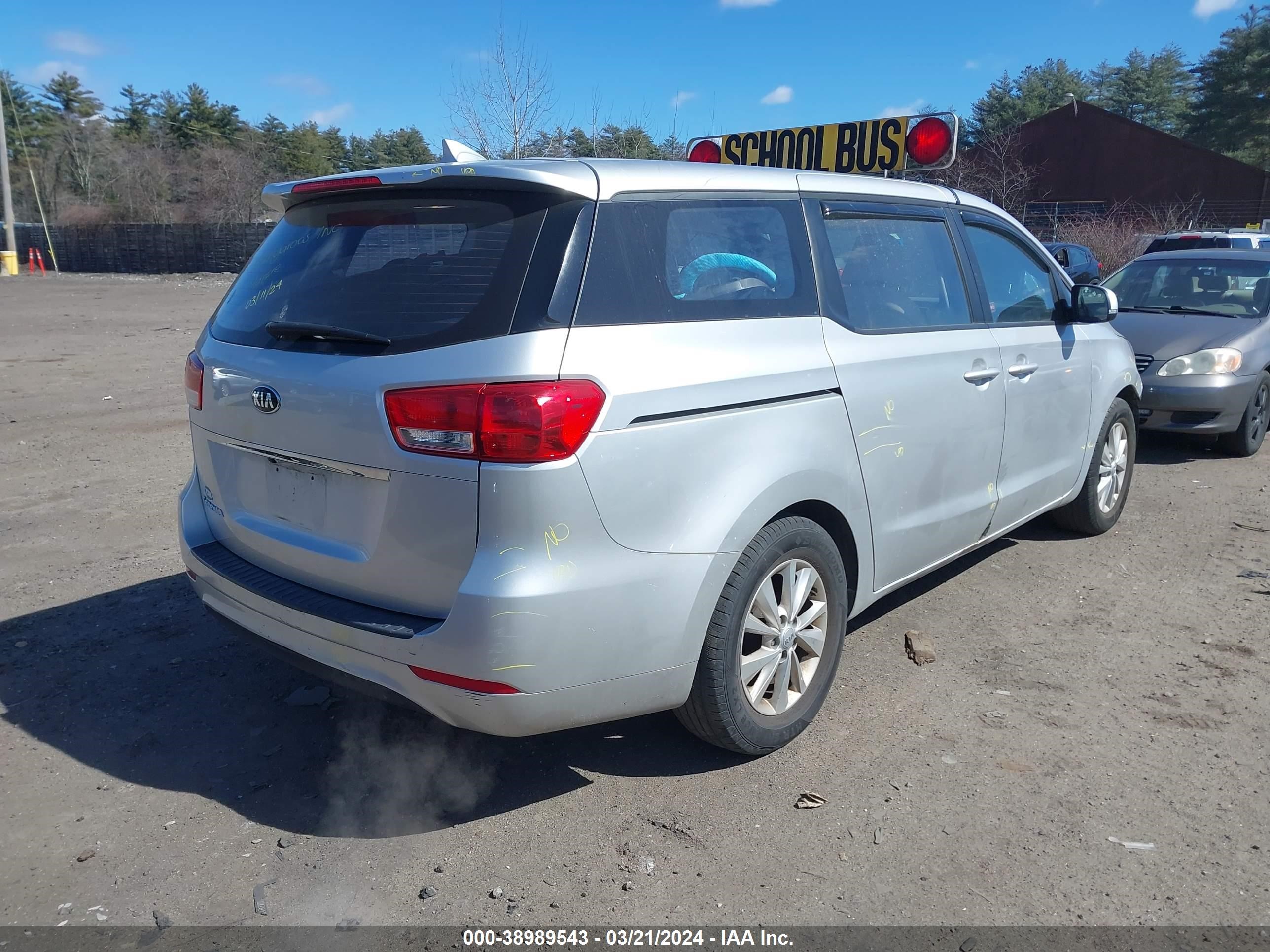 Photo 3 VIN: KNDMA5C16G6173092 - KIA SEDONA 