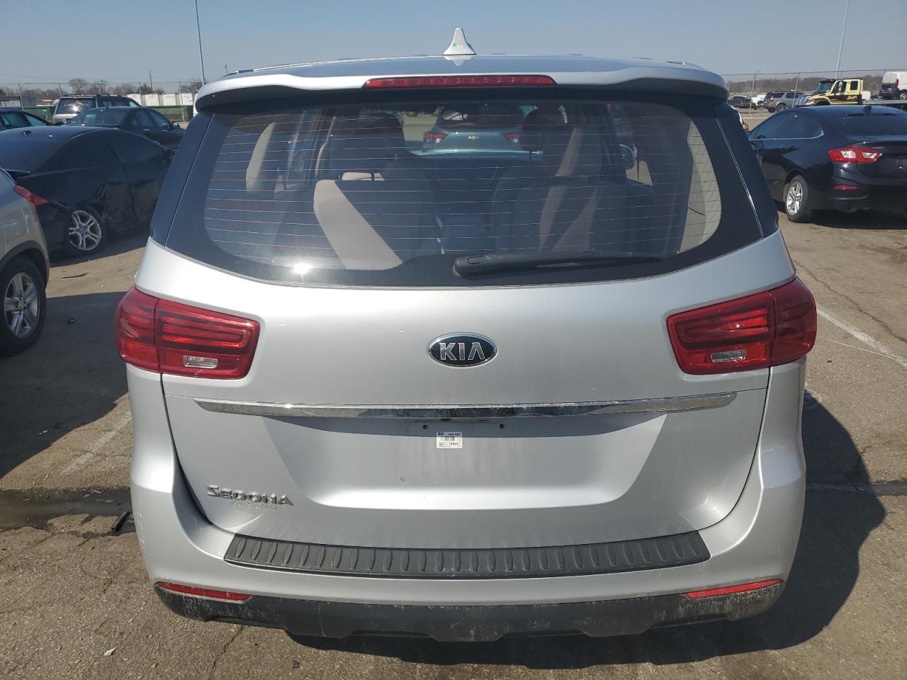 Photo 5 VIN: KNDMA5C16L6588245 - KIA SEDONA 