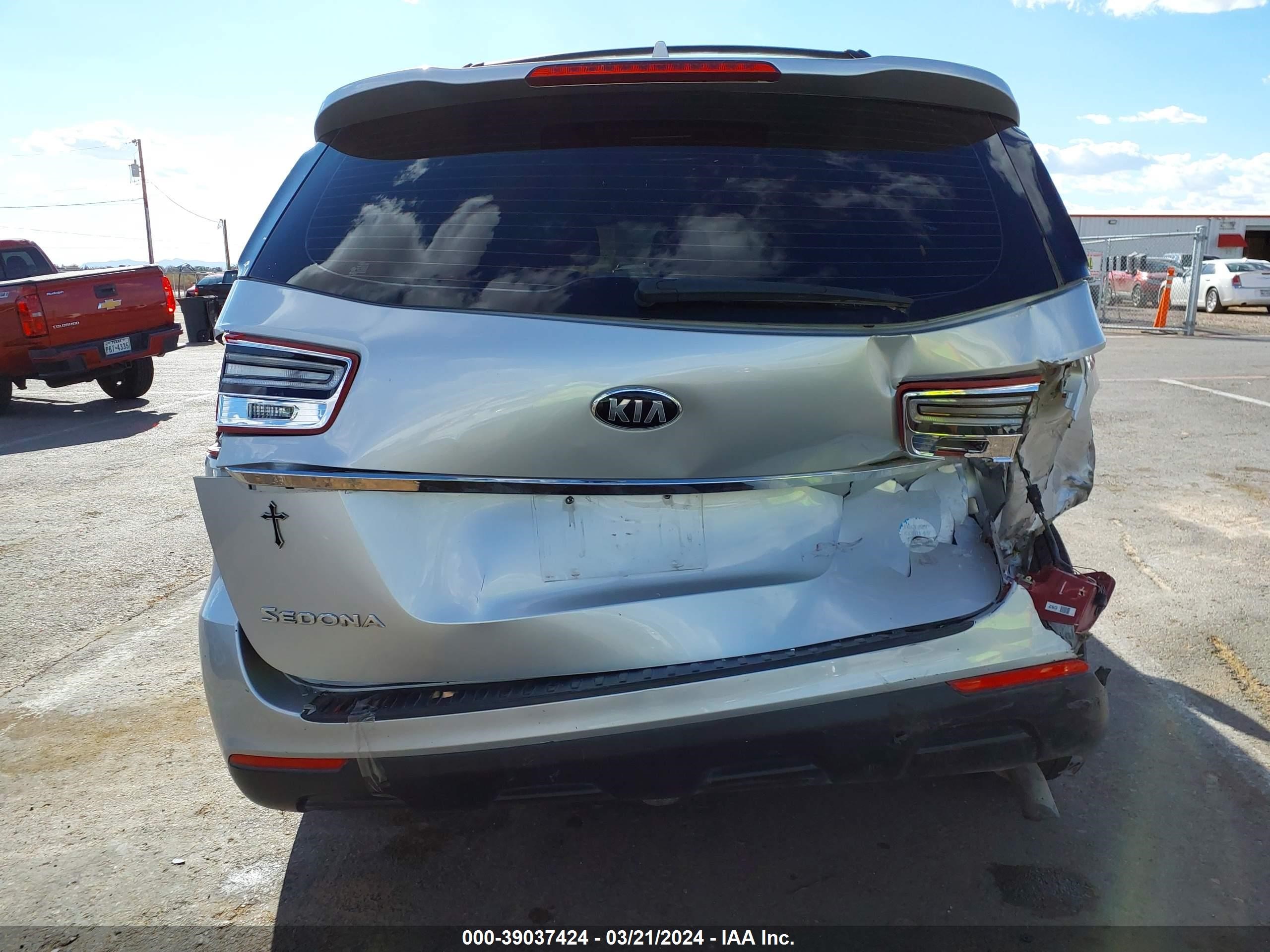 Photo 15 VIN: KNDMA5C18K6511410 - KIA SEDONA 