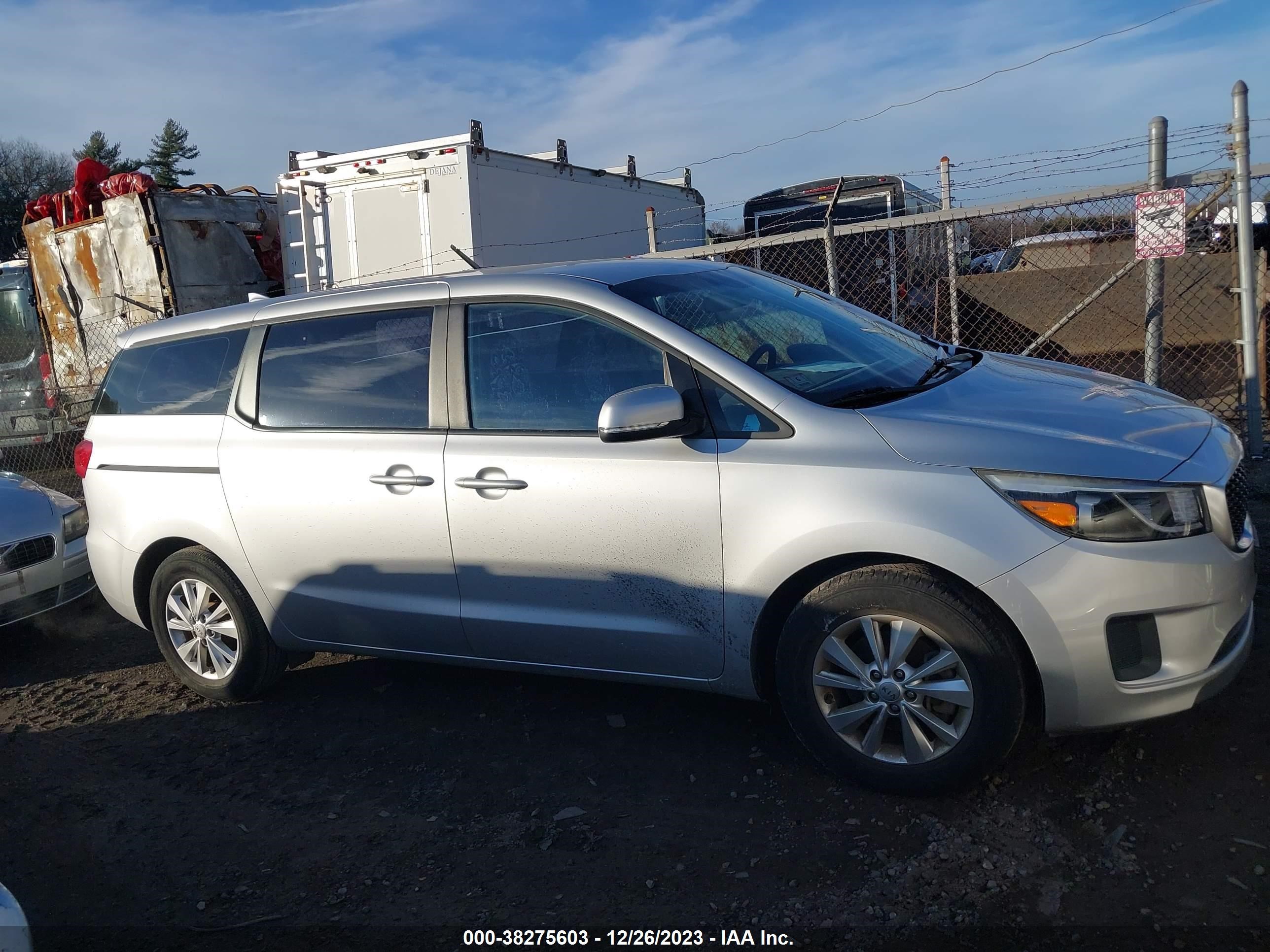 Photo 12 VIN: KNDMA5C19F6020754 - KIA SEDONA 