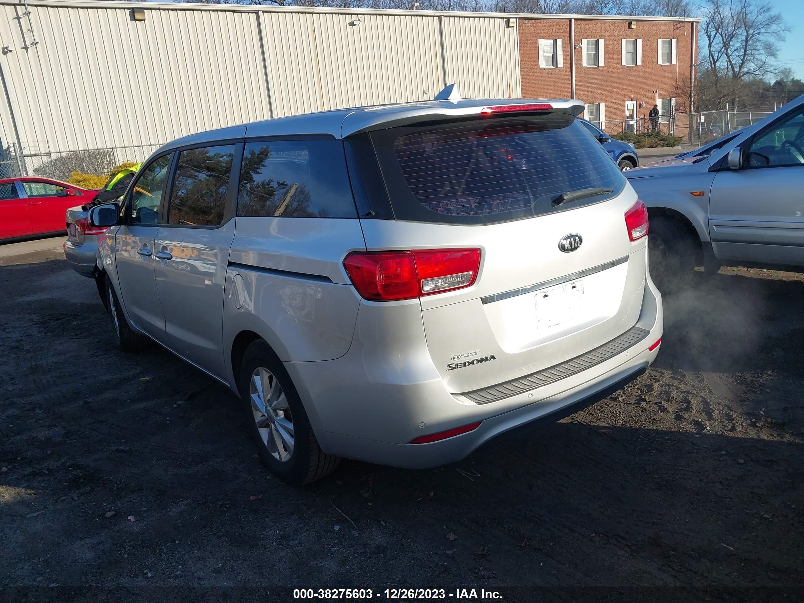 Photo 2 VIN: KNDMA5C19F6020754 - KIA SEDONA 