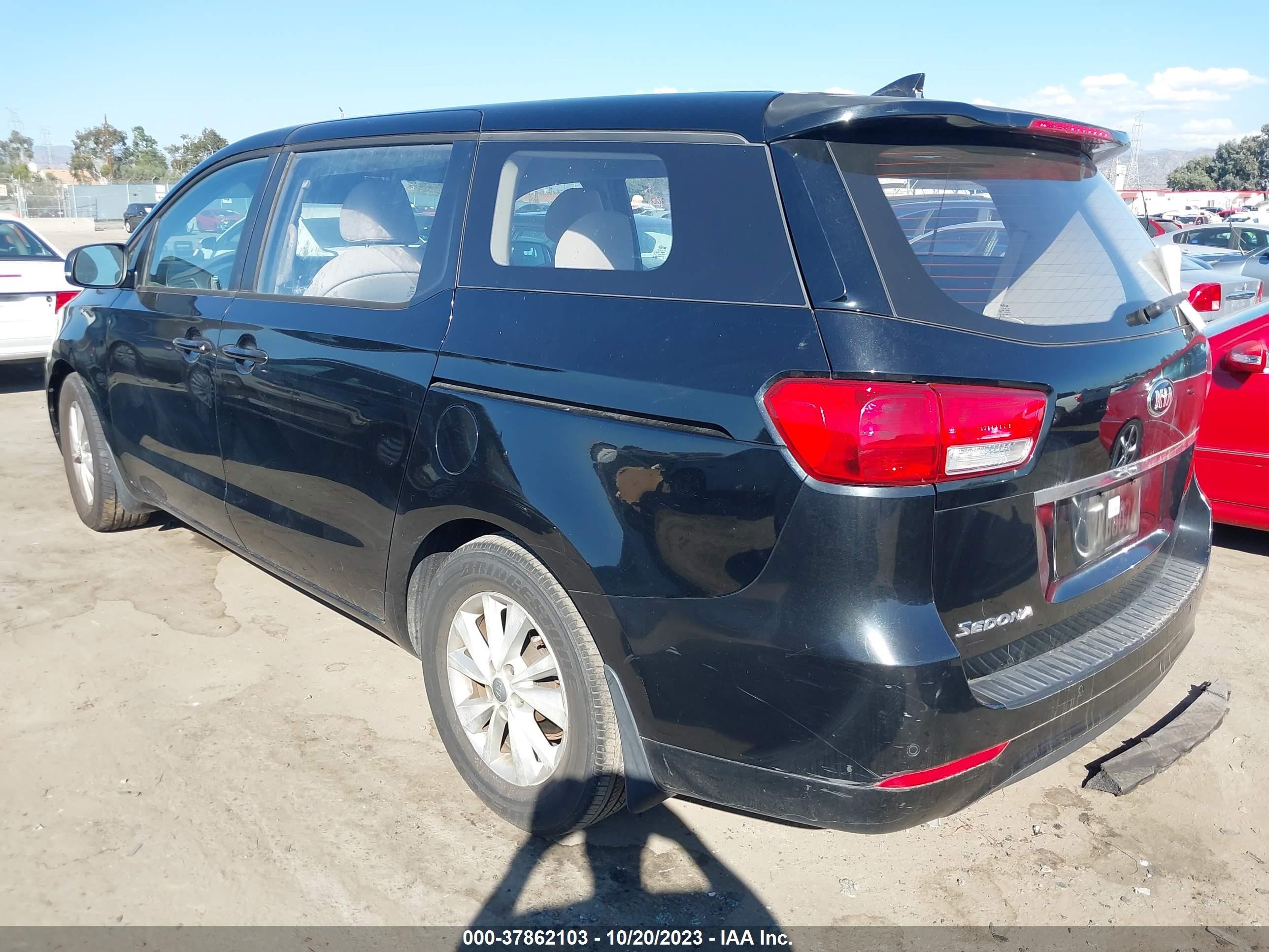 Photo 2 VIN: KNDMA5C19F6026134 - KIA SEDONA 