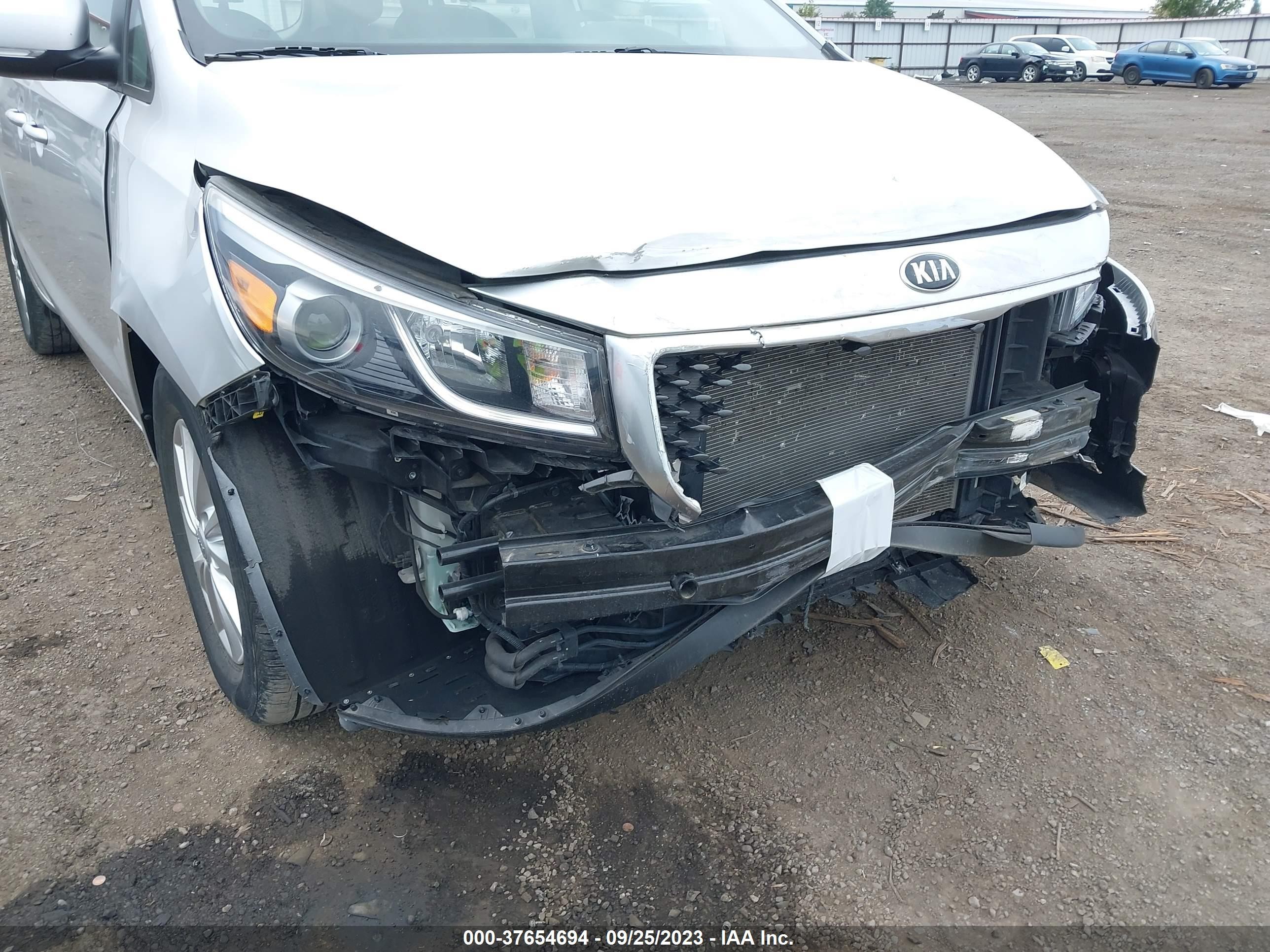 Photo 5 VIN: KNDMA5C19H6282910 - KIA SEDONA 