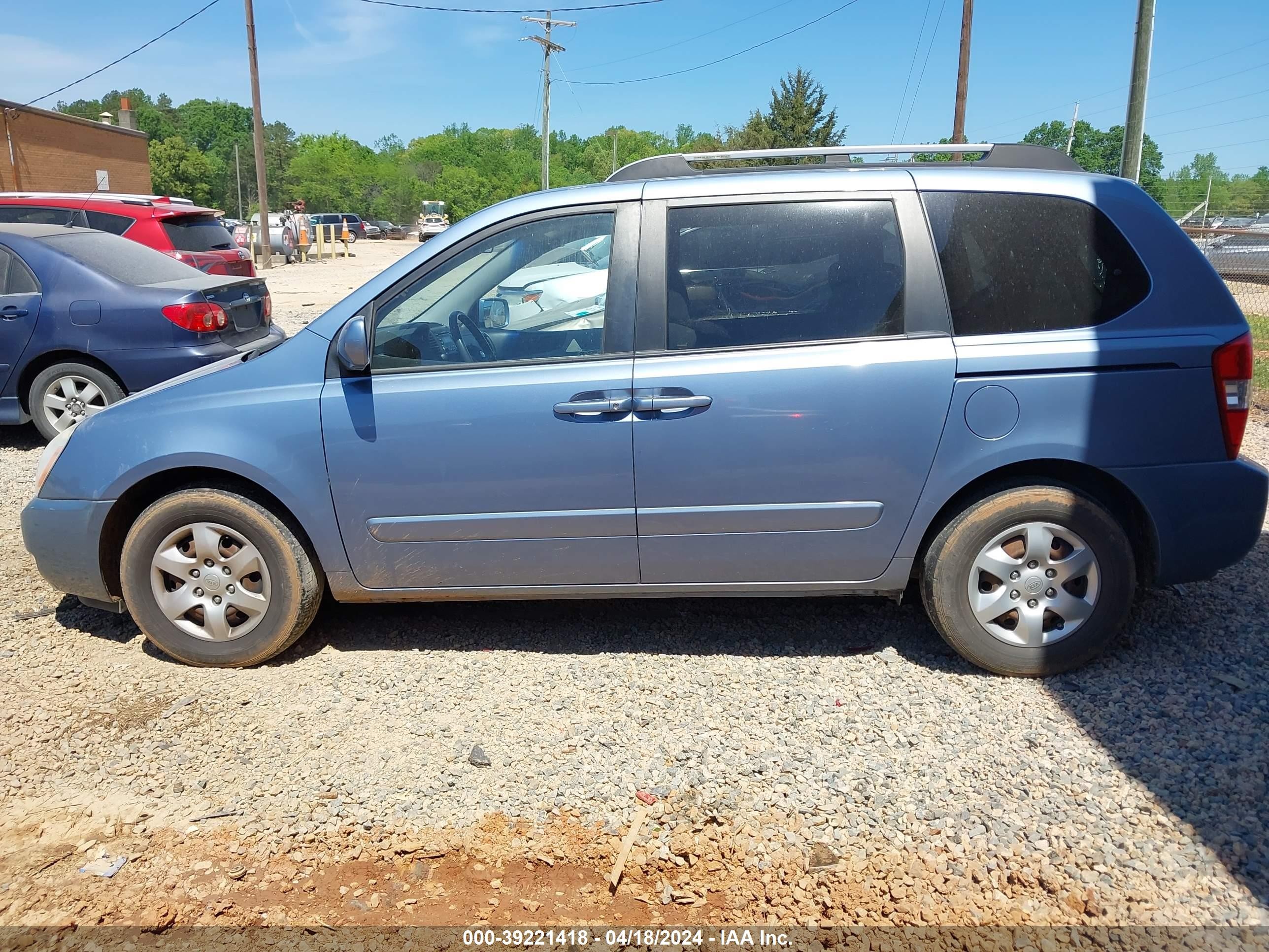 Photo 13 VIN: KNDMB133676130654 - KIA SEDONA 