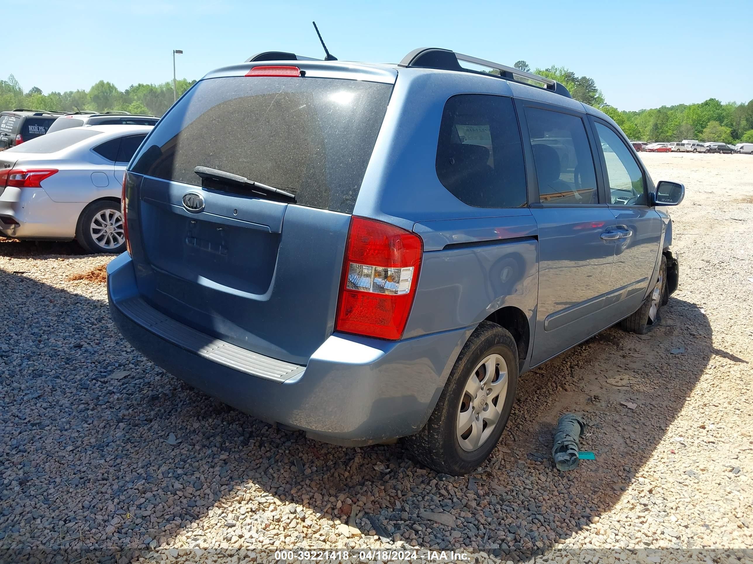 Photo 3 VIN: KNDMB133676130654 - KIA SEDONA 