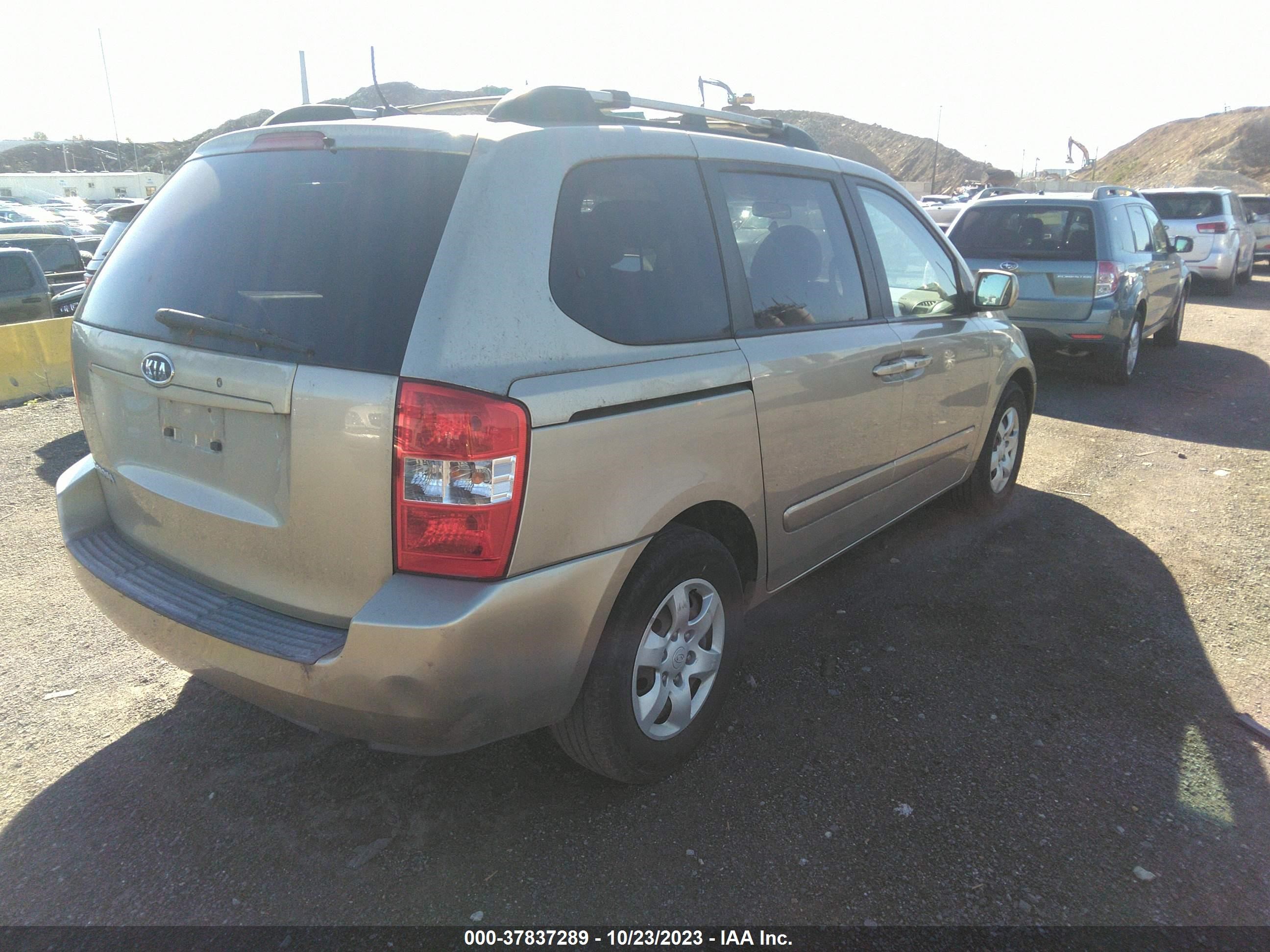 Photo 3 VIN: KNDMB133976130874 - KIA SEDONA 