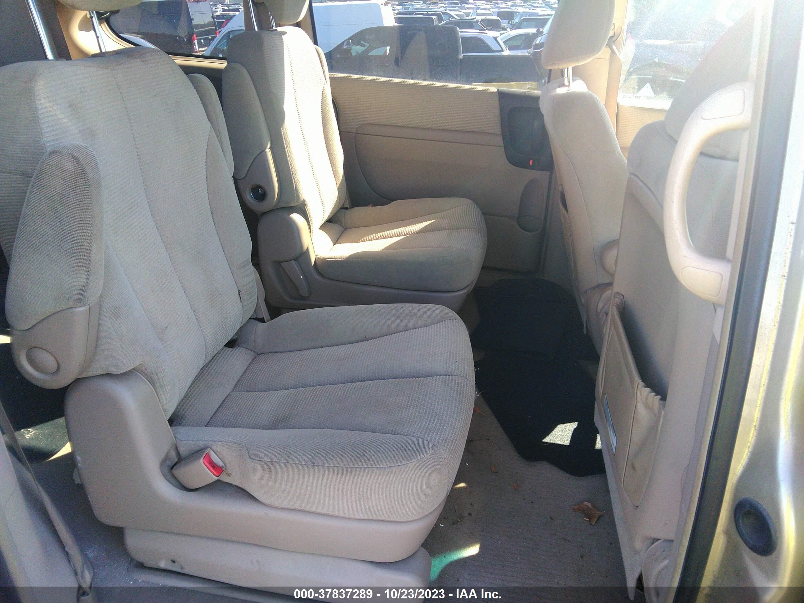 Photo 7 VIN: KNDMB133976130874 - KIA SEDONA 