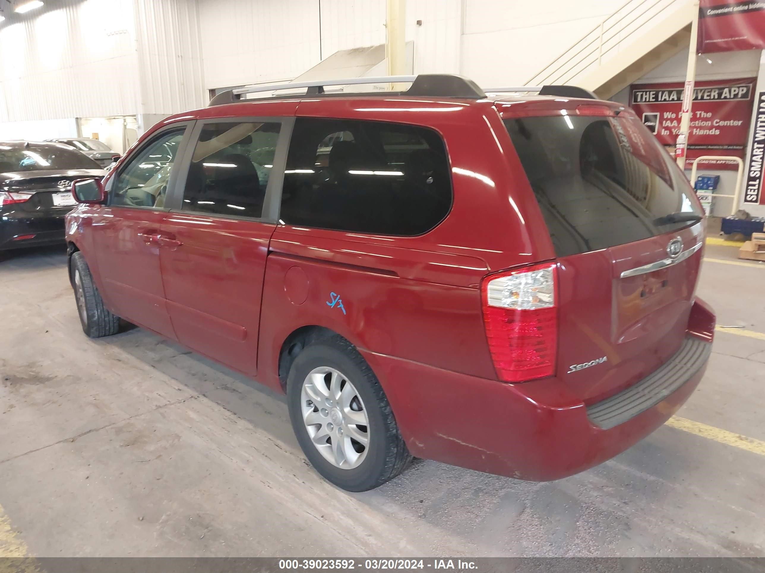 Photo 2 VIN: KNDMB233066056796 - KIA SEDONA 