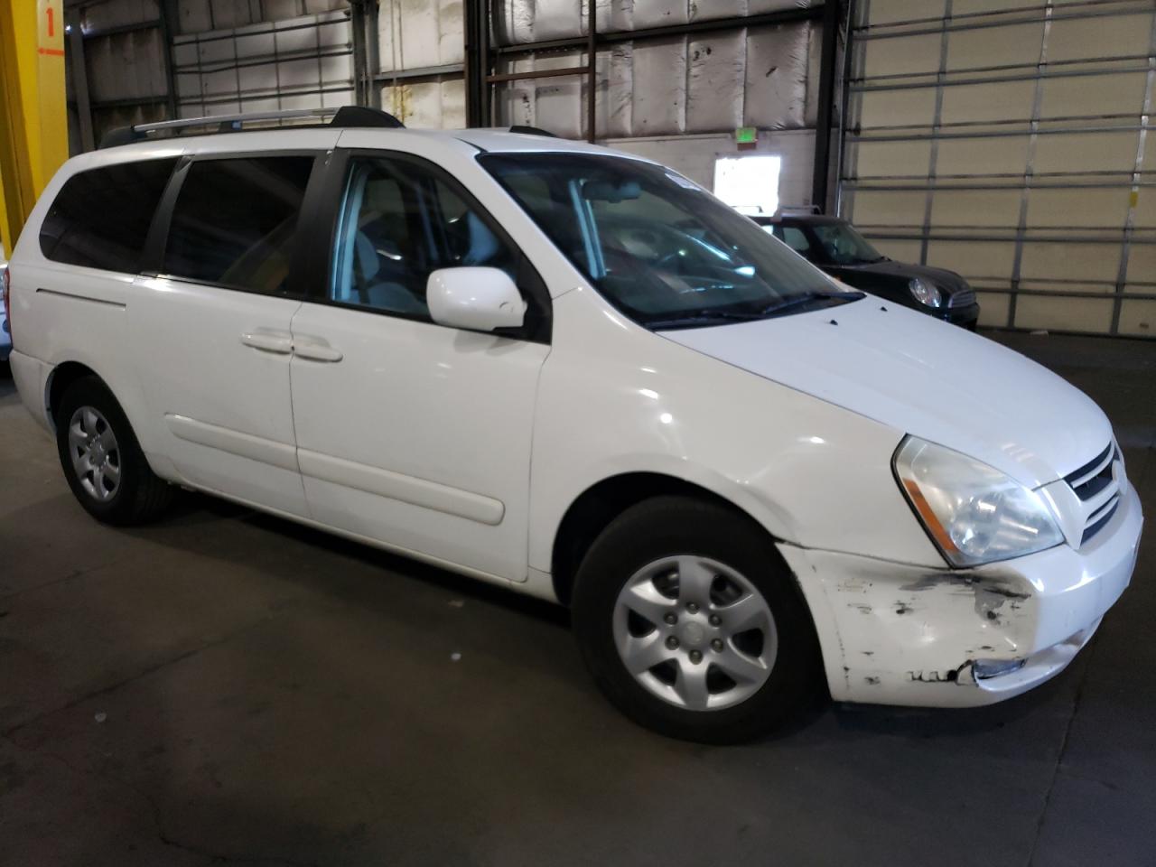 Photo 3 VIN: KNDMB233076117131 - KIA SEDONA 