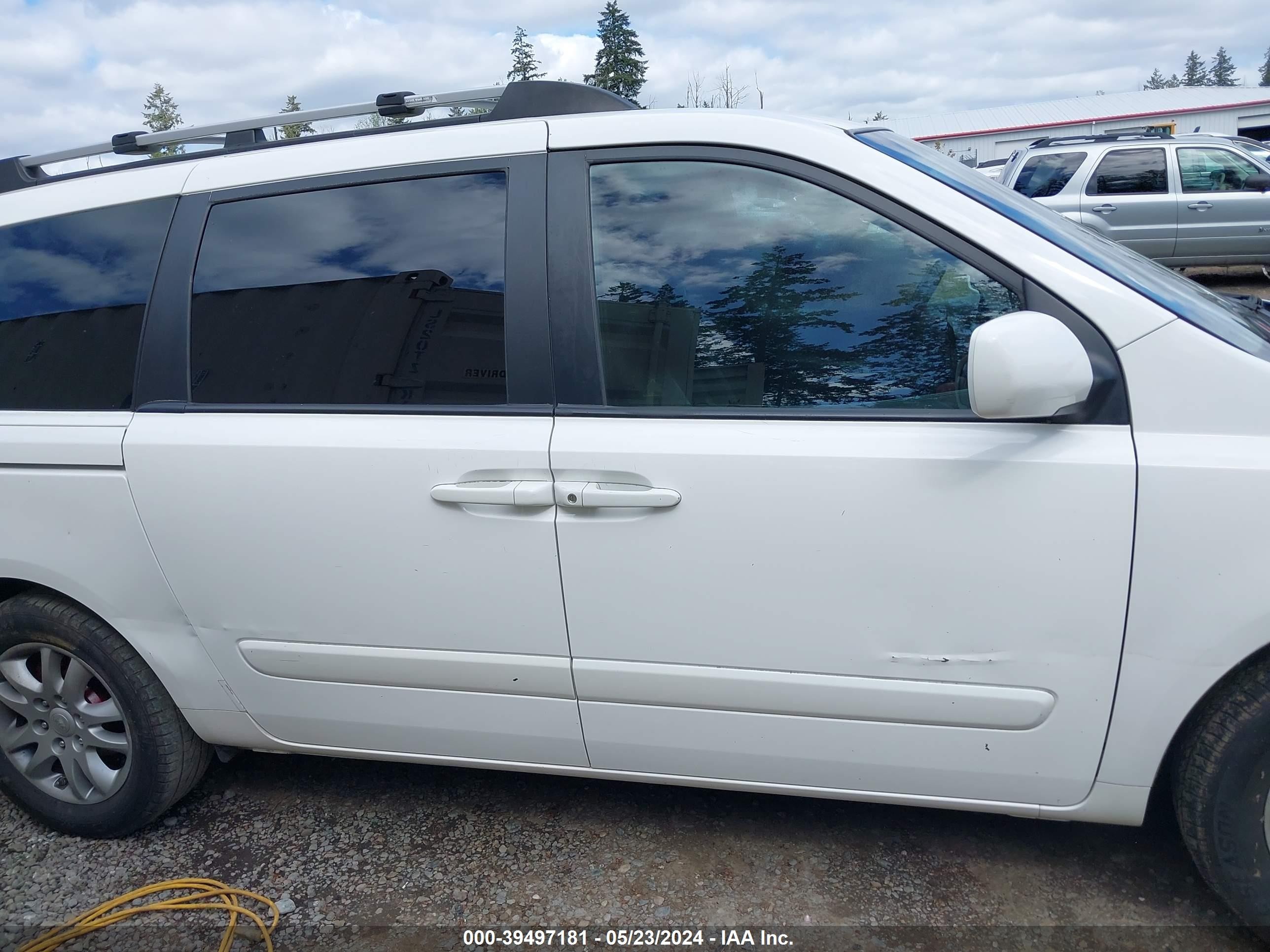 Photo 12 VIN: KNDMB233076169732 - KIA SEDONA 