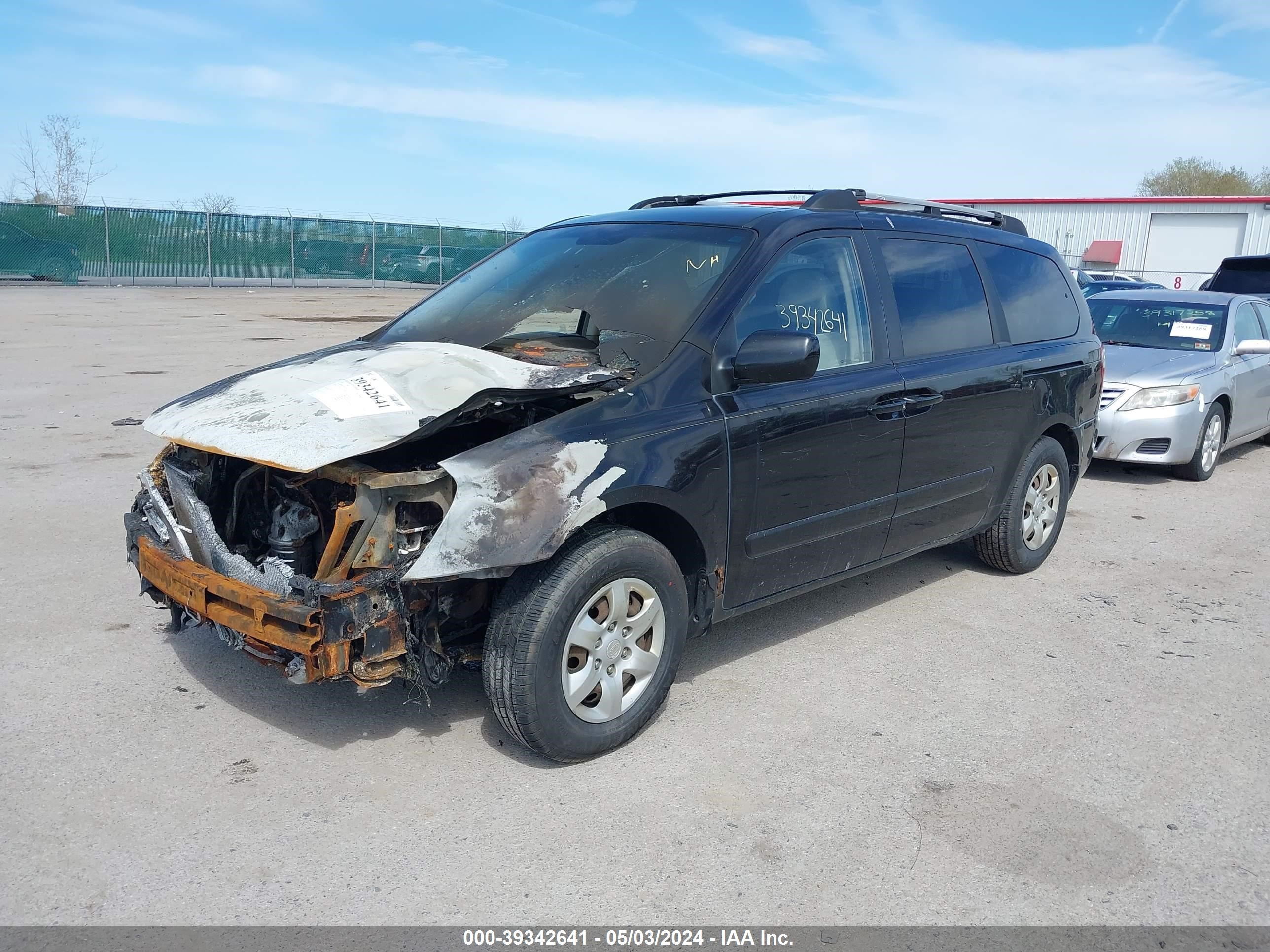 Photo 1 VIN: KNDMB233076172520 - KIA SEDONA 