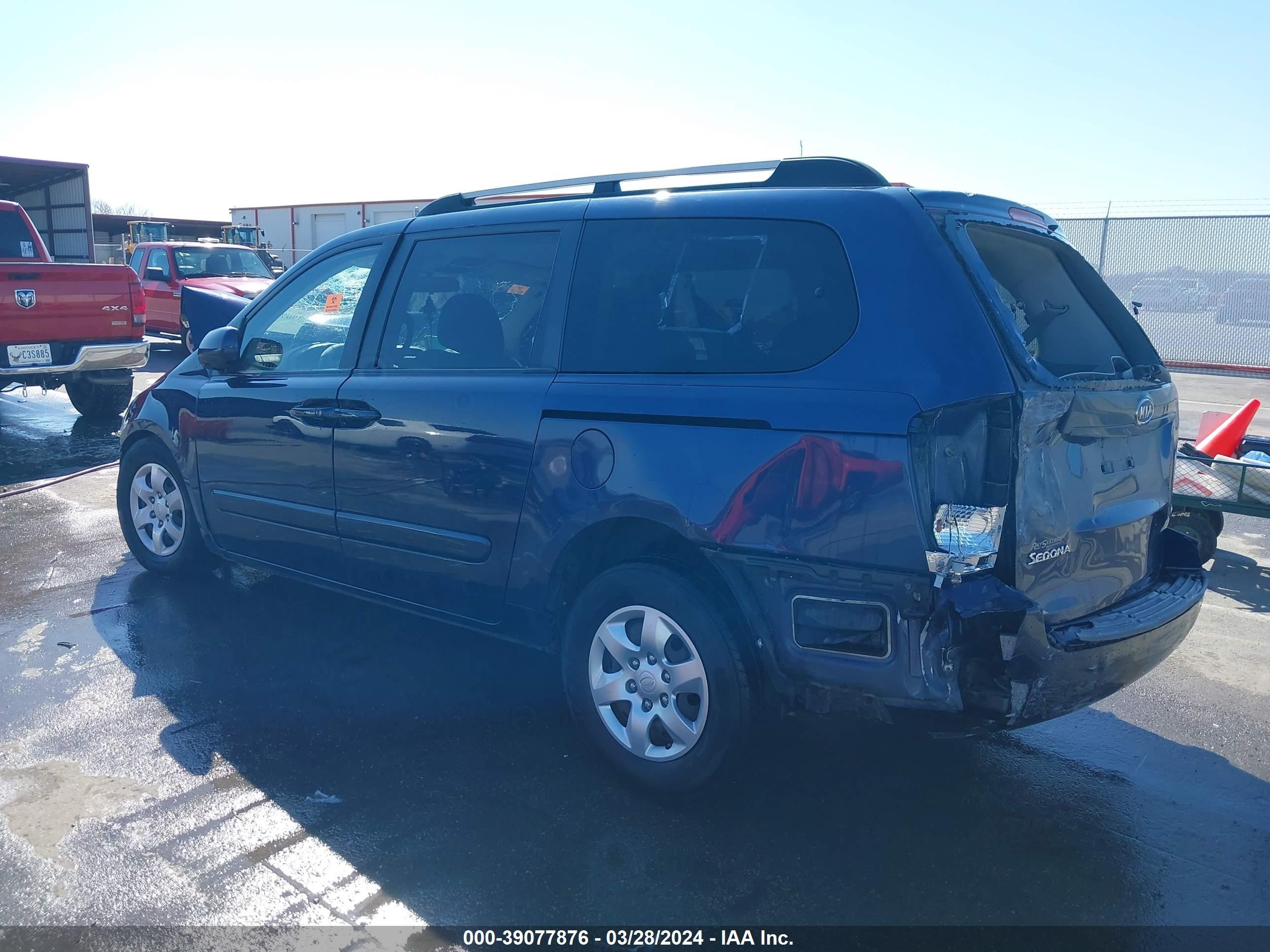 Photo 2 VIN: KNDMB233086249775 - KIA SEDONA 