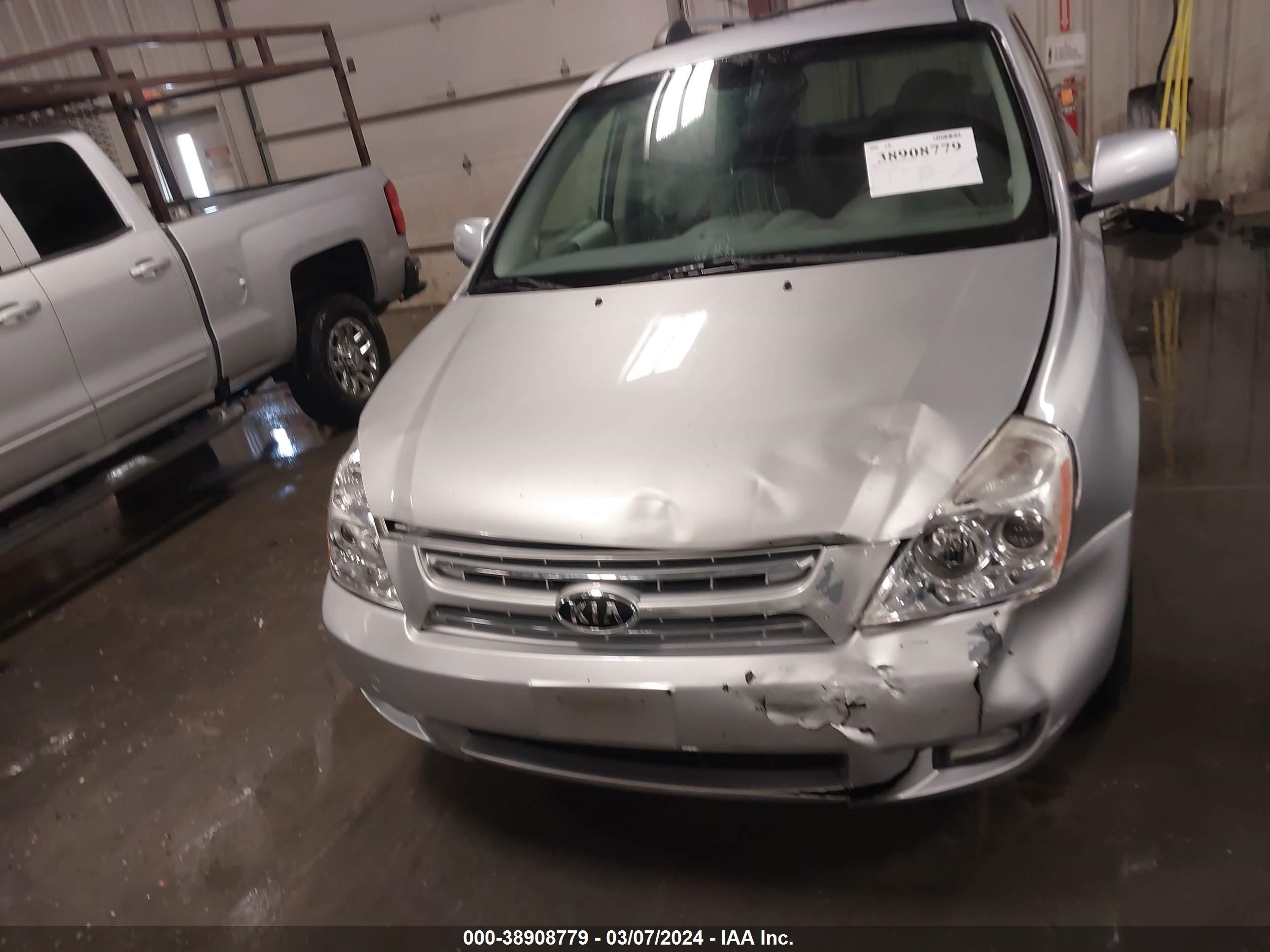 Photo 11 VIN: KNDMB233086258346 - KIA SEDONA 